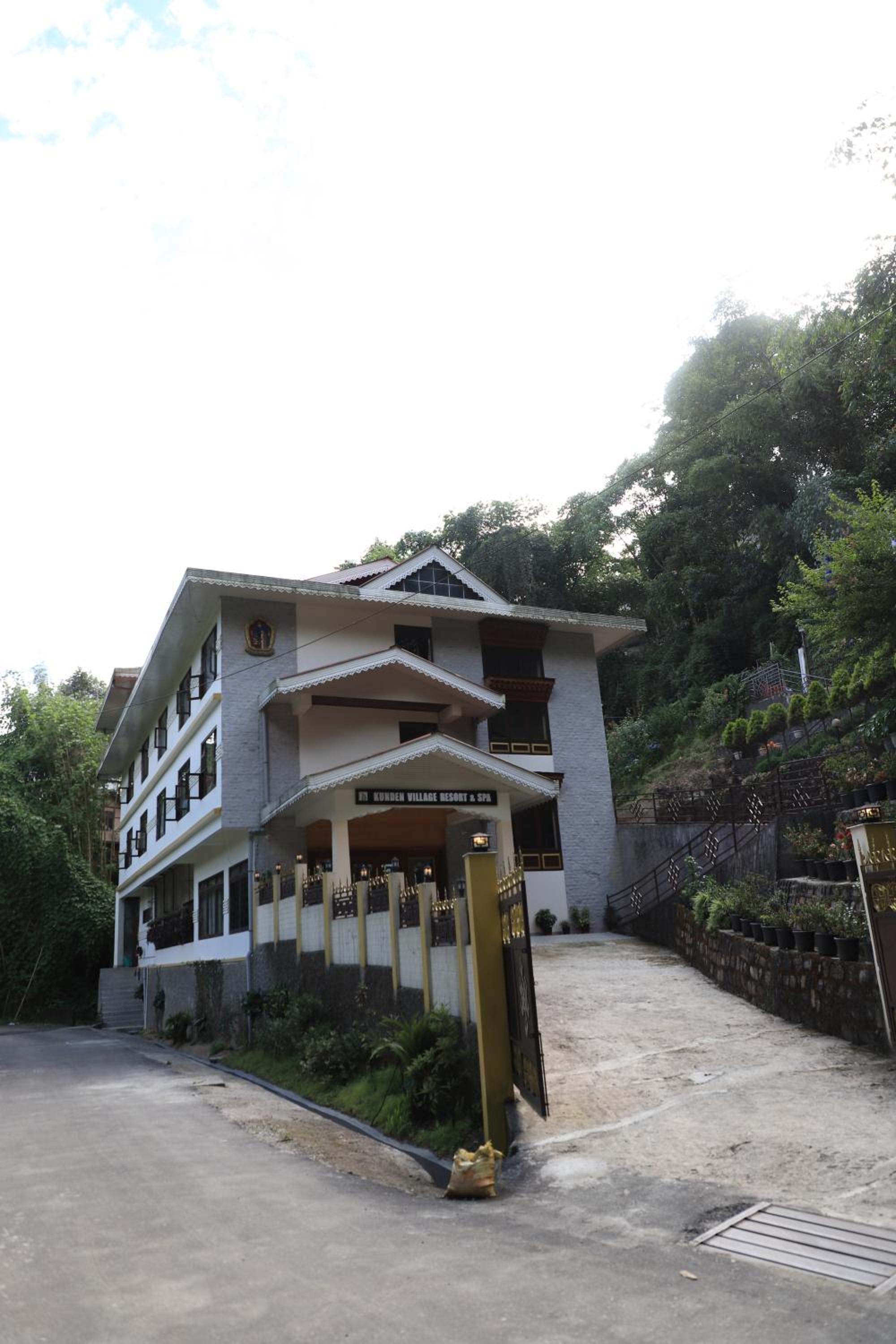 Kunden Fortune Resort a Scenic Nature Stay near Gangtok 15 mins from MG Marg view 3