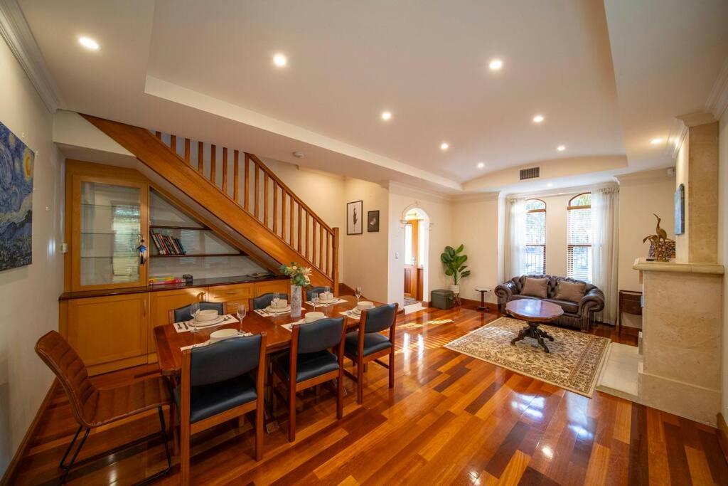 Cozy holiday home 5 mins walk to beach in Glenelg