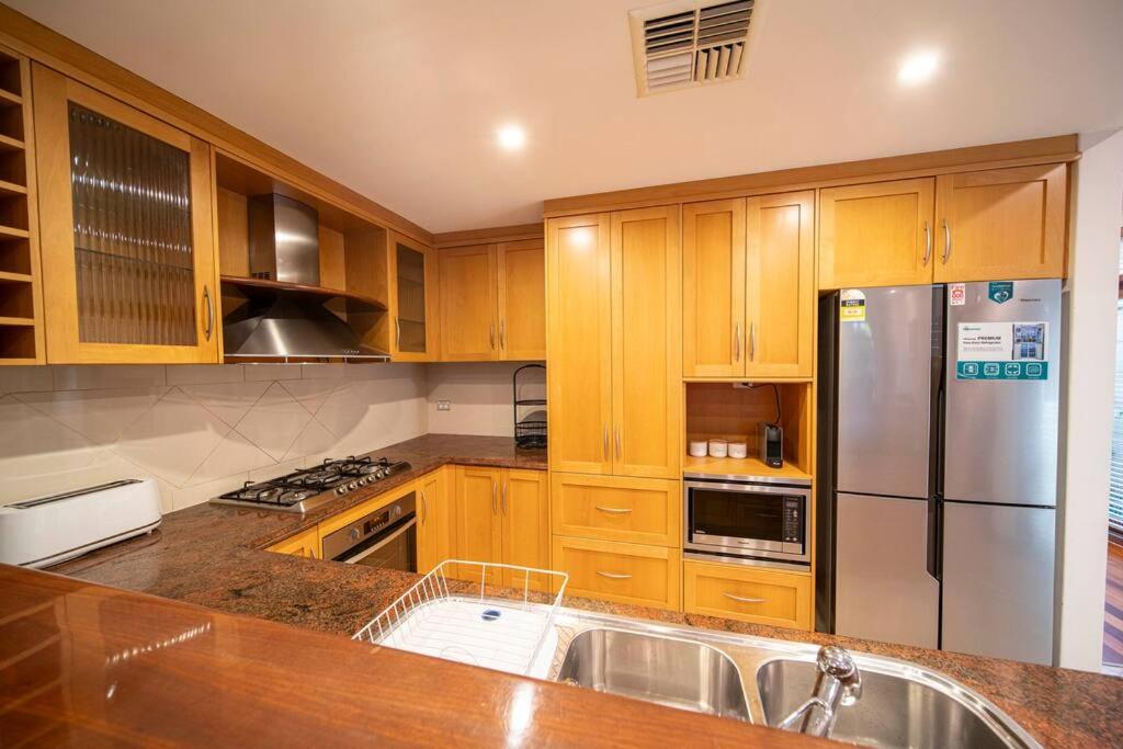 Cozy holiday home 5 mins walk to beach in Glenelg