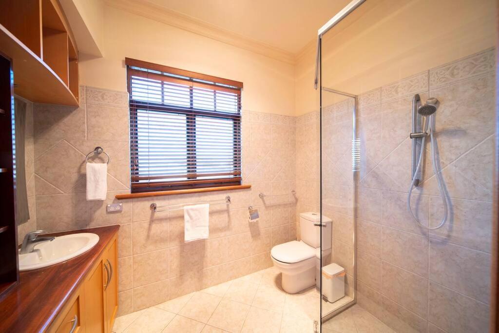 Cozy holiday home 5 mins walk to beach in Glenelg
