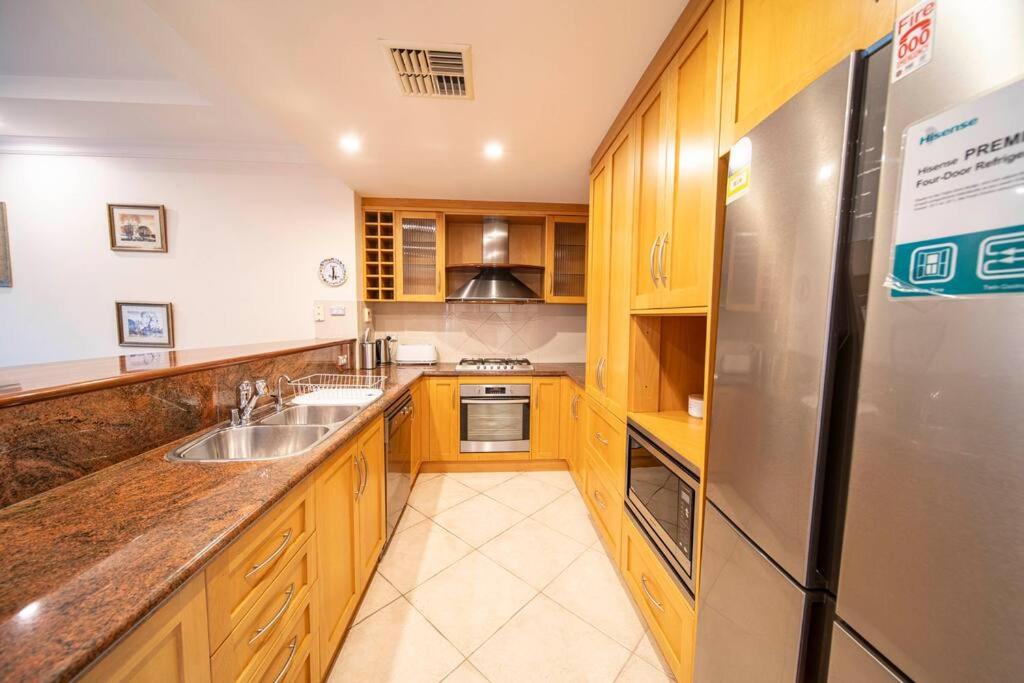 Cozy holiday home 5 mins walk to beach in Glenelg