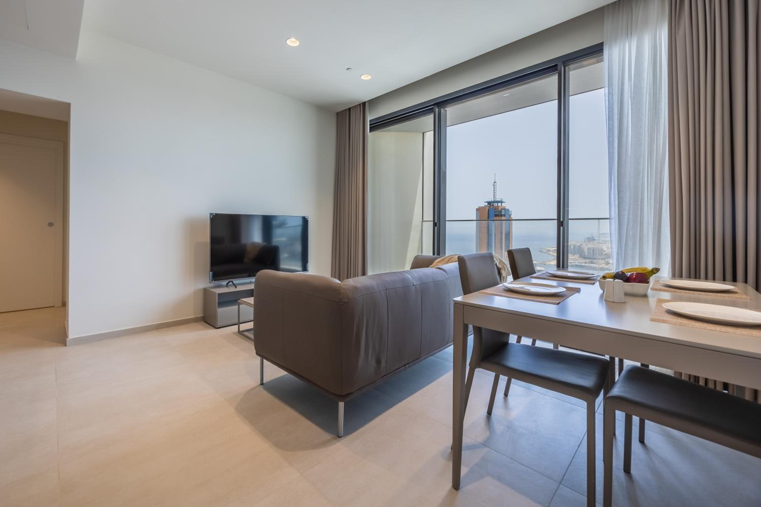 Mercury Luxe Retreat Apartment in Mercury Towers photo 5