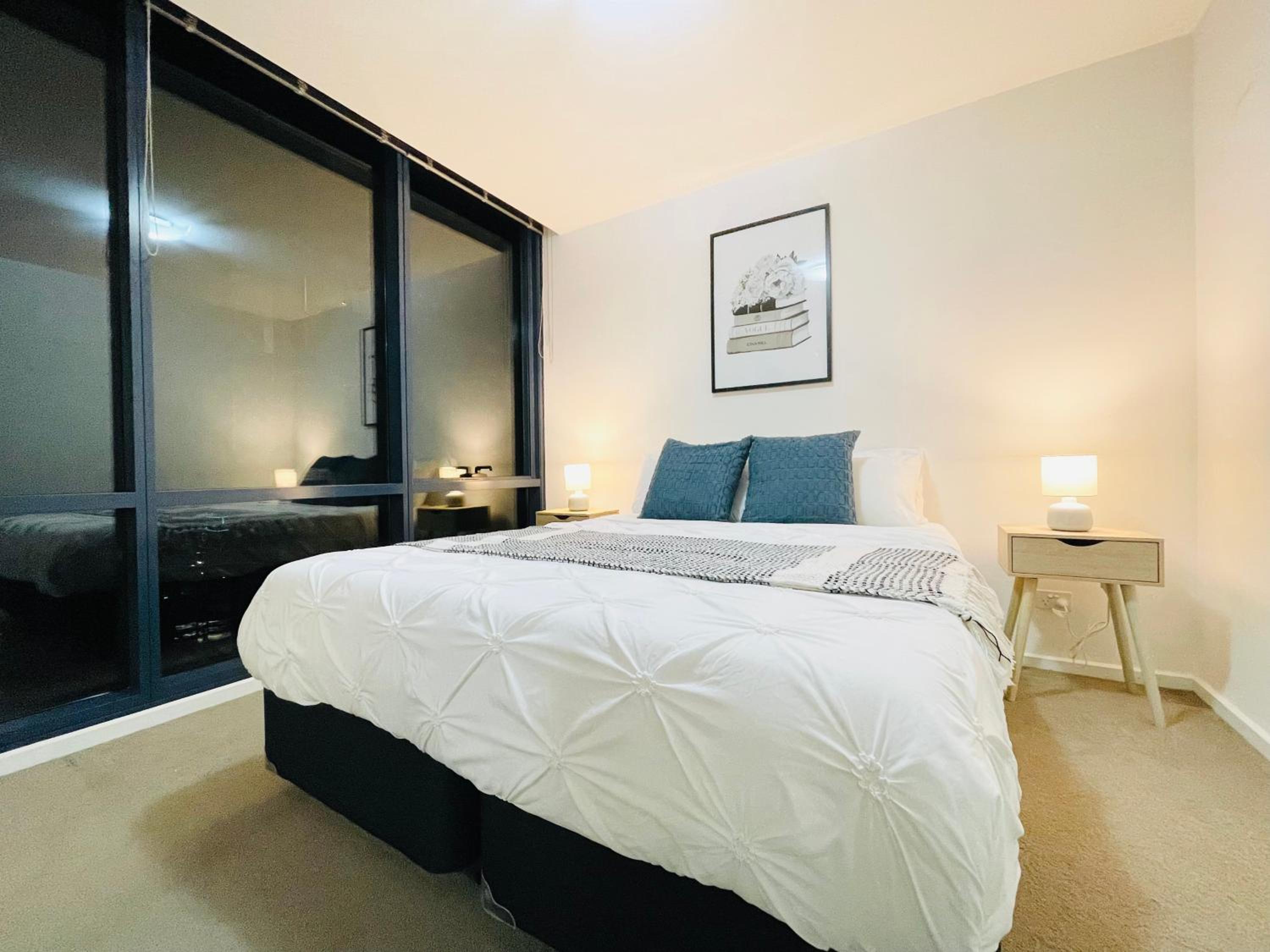 Mega Style Apartments Mainpoint