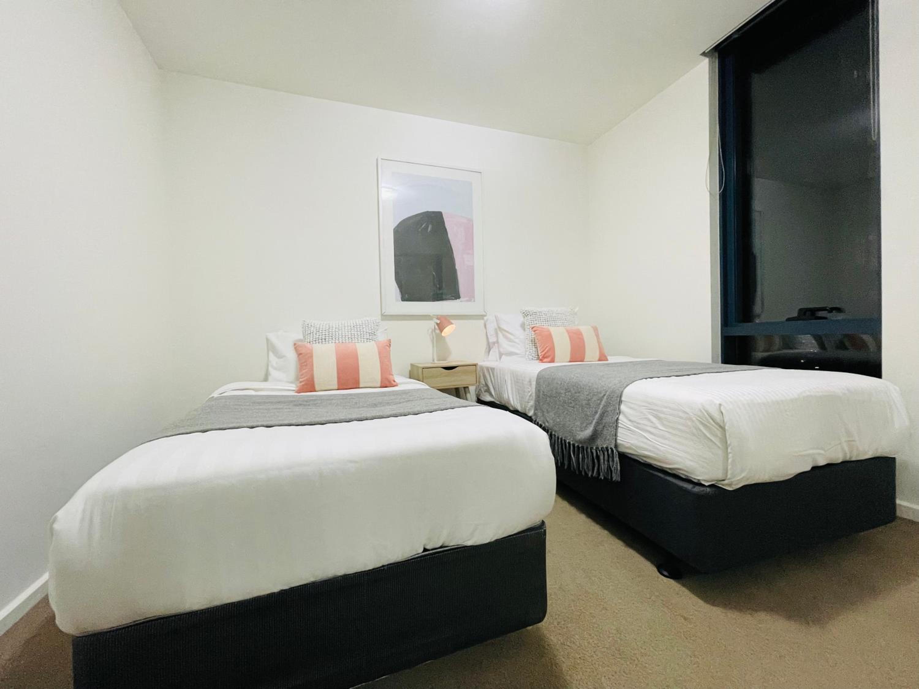 Mega Style Apartments Mainpoint