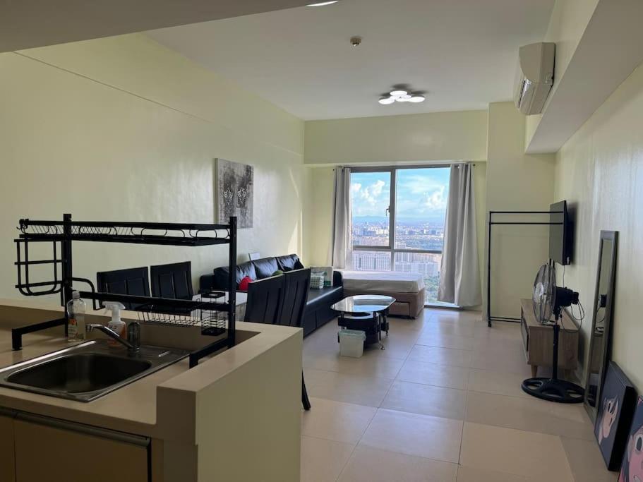 Simple&Convience 1BR in BGC near hight street SM aura view 3