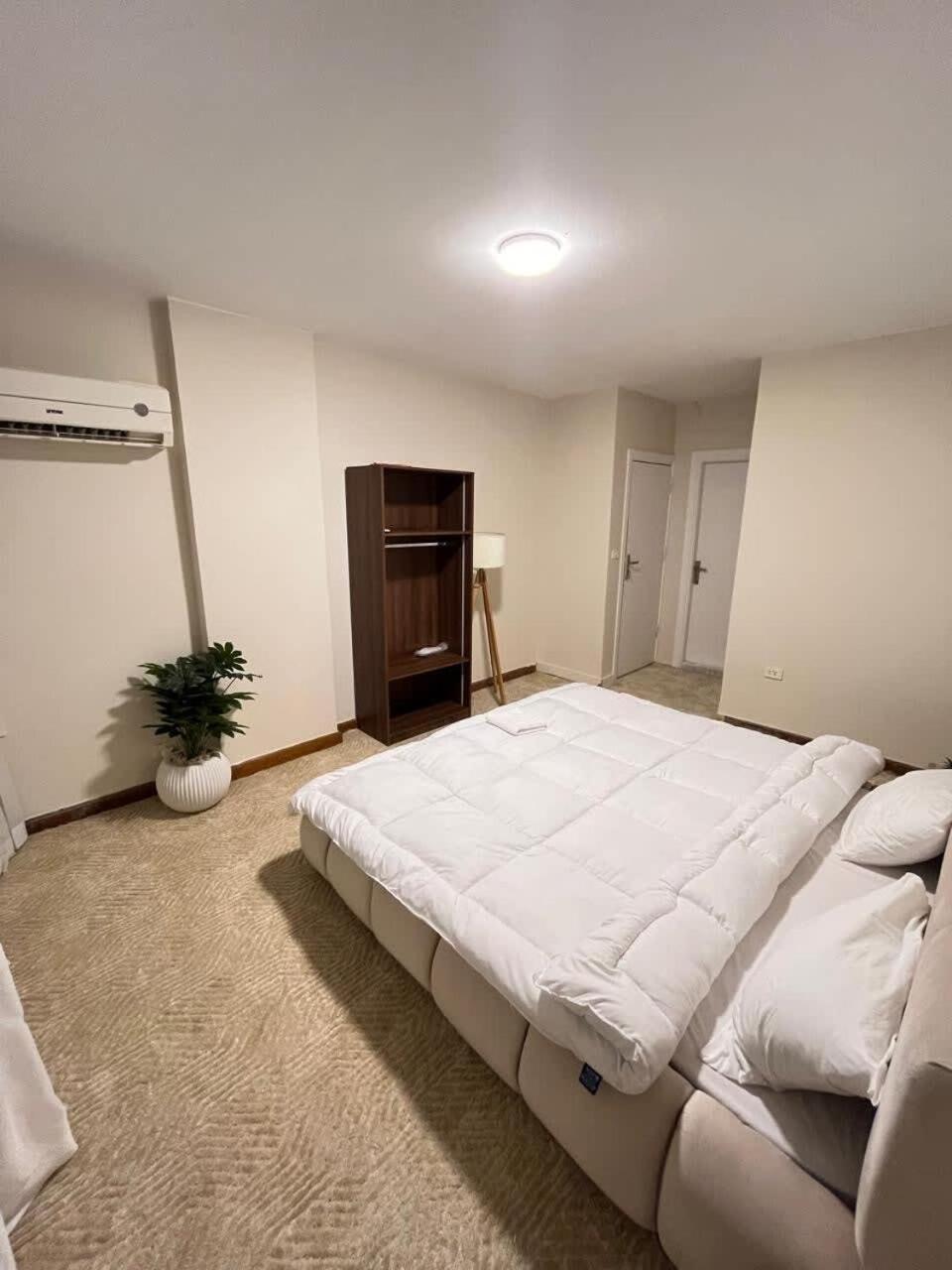 Zamalek beside hilton 4BR