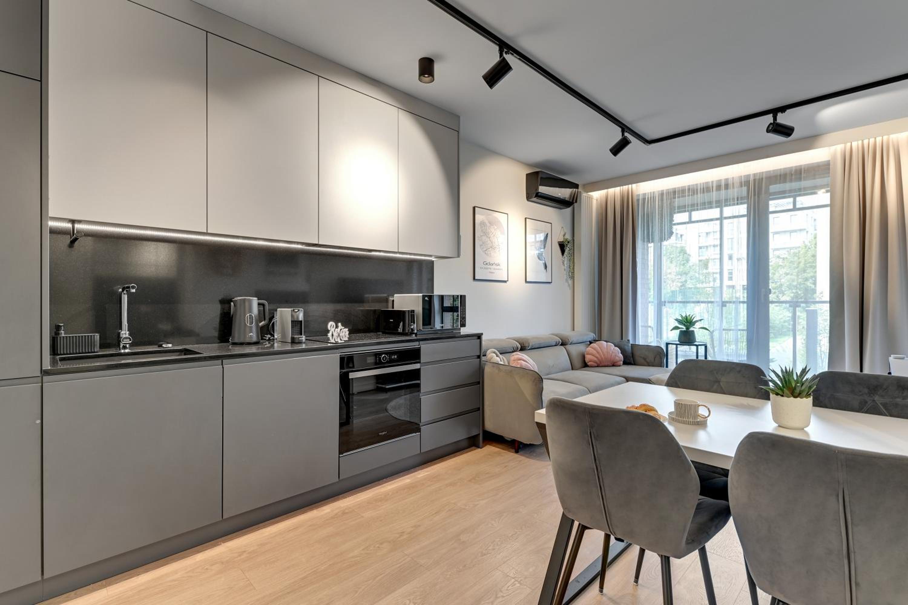 Scala City Center Premium Studios by Lion Apartments
