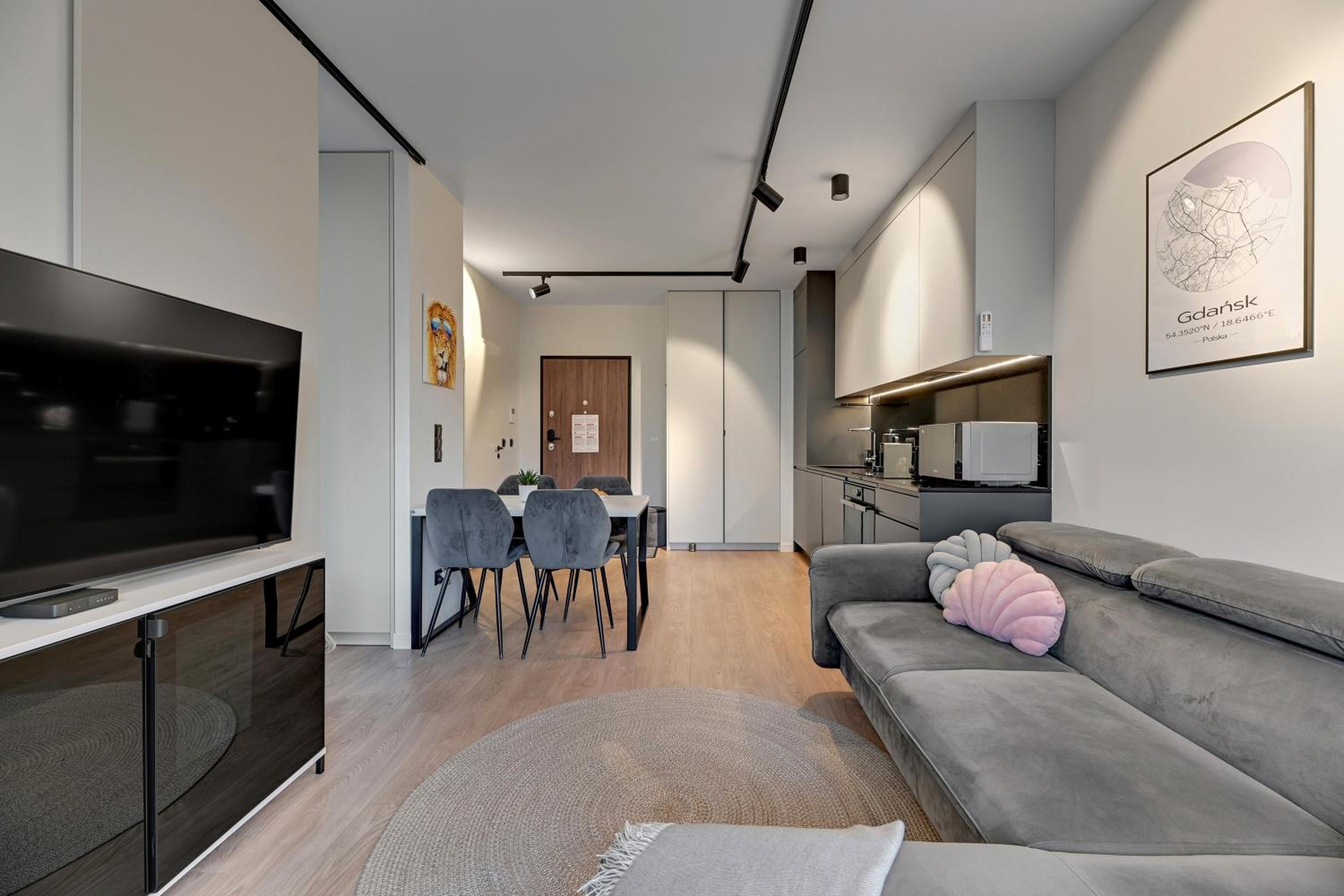 Scala City Center Premium Studios by Lion Apartments