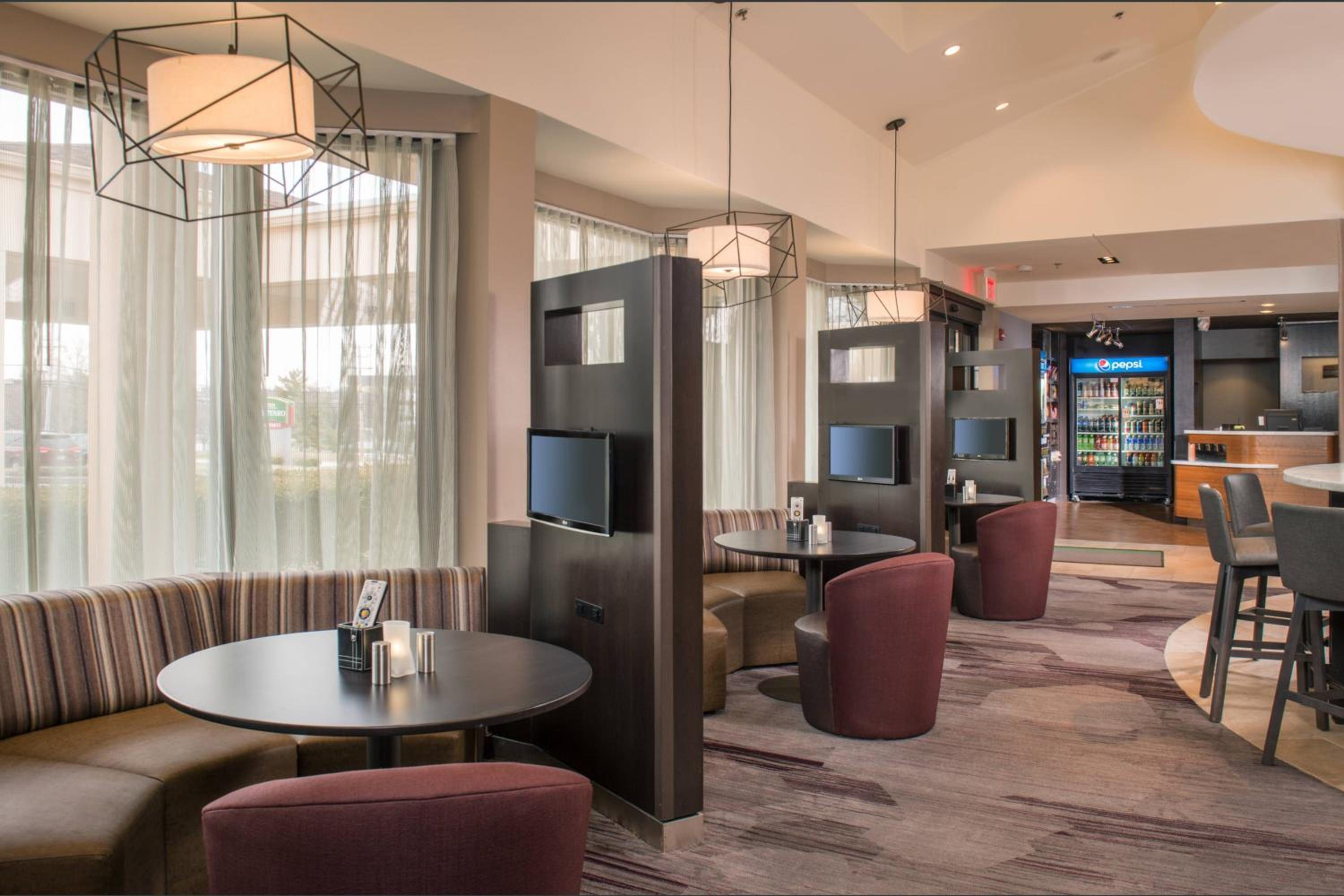 Courtyard By Marriott Baltimore BWI Airport - Property Image 9