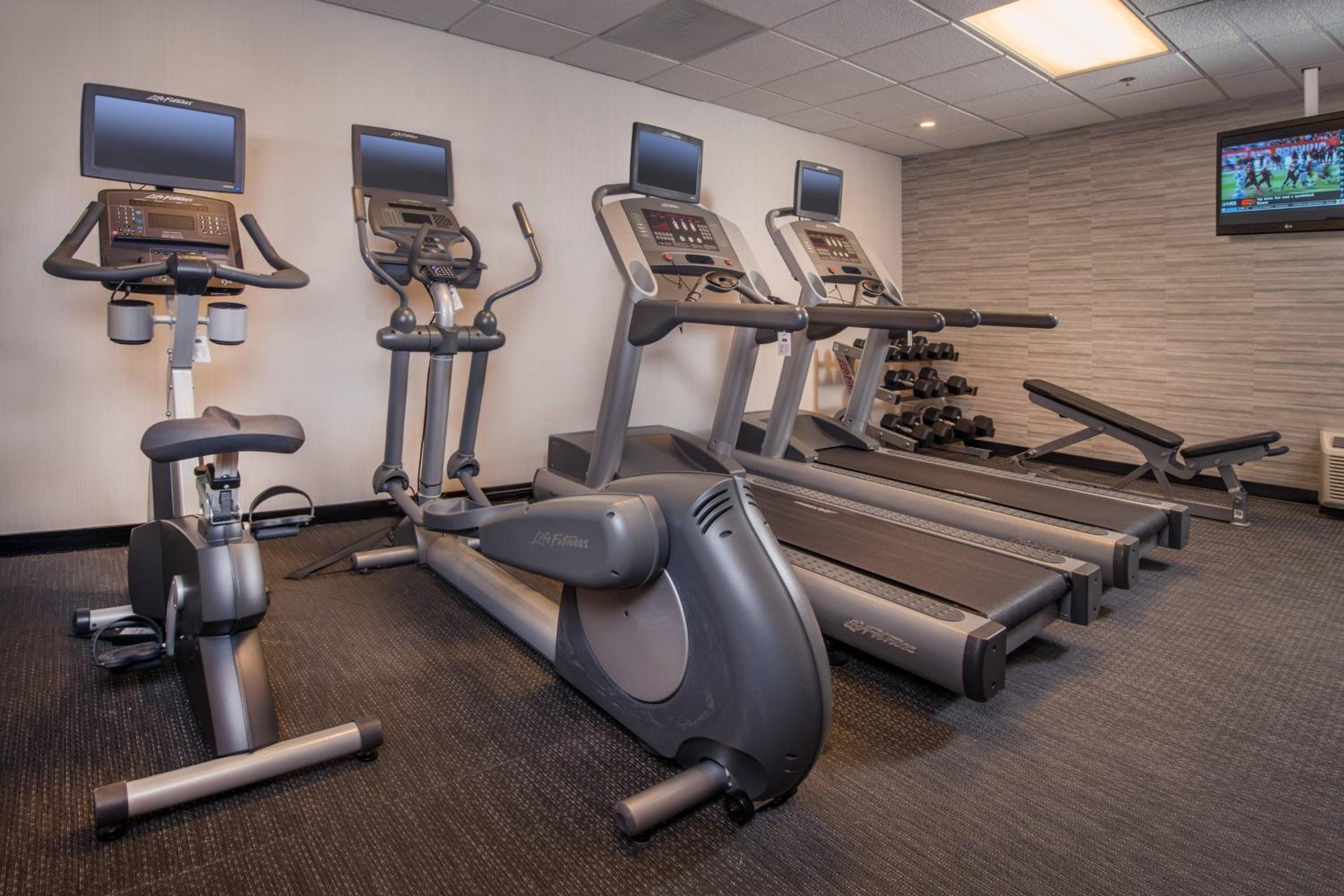 Courtyard By Marriott Baltimore BWI Airport - Property Image 27