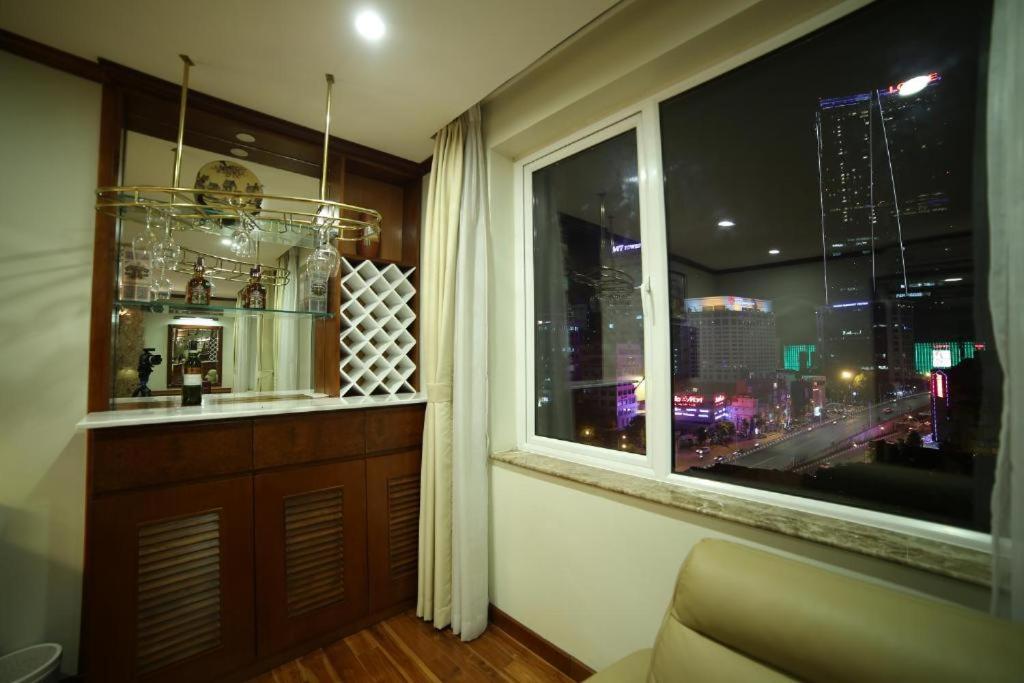 Sunny 1 Hotel HN - by BAY LUXURY