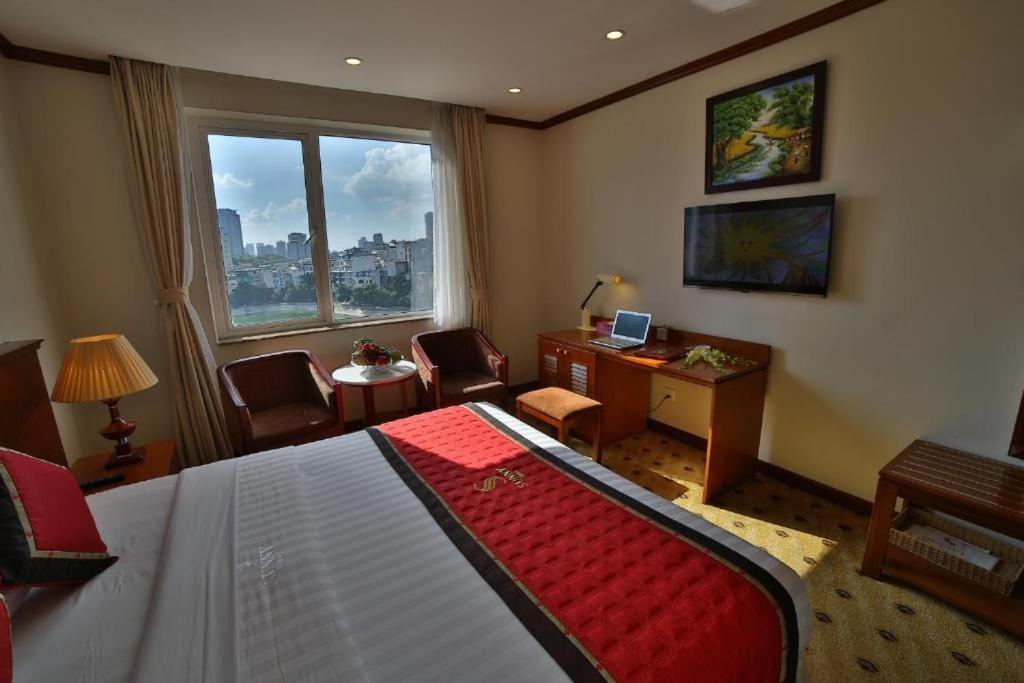 Sunny 1 Hotel HN - by BAY LUXURY