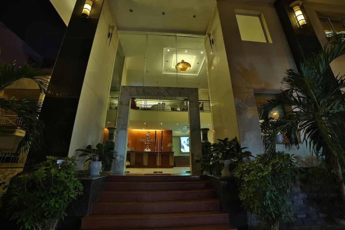 Sunny 1 Hotel HN - by BAY LUXURY
