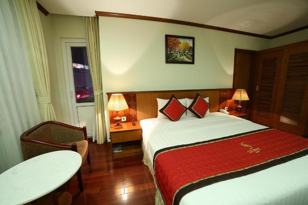 Sunny 1 Hotel HN - by BAY LUXURY