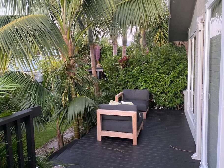 Garden paradise in Pt Chev view 3
