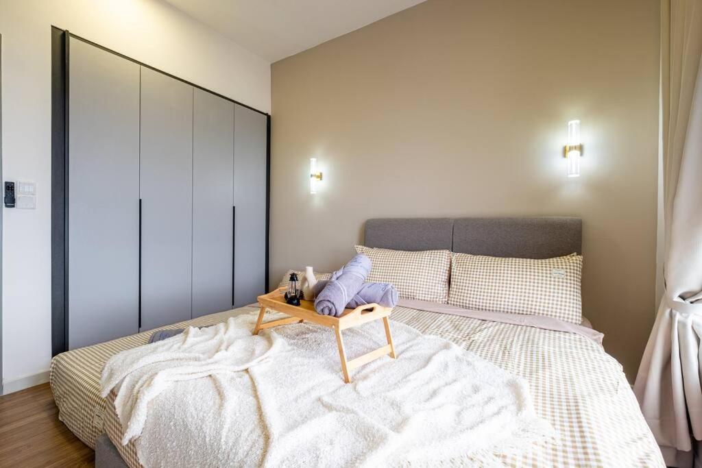 Sunlight 4BR 9pax MVertica Sunway Velocity Mall