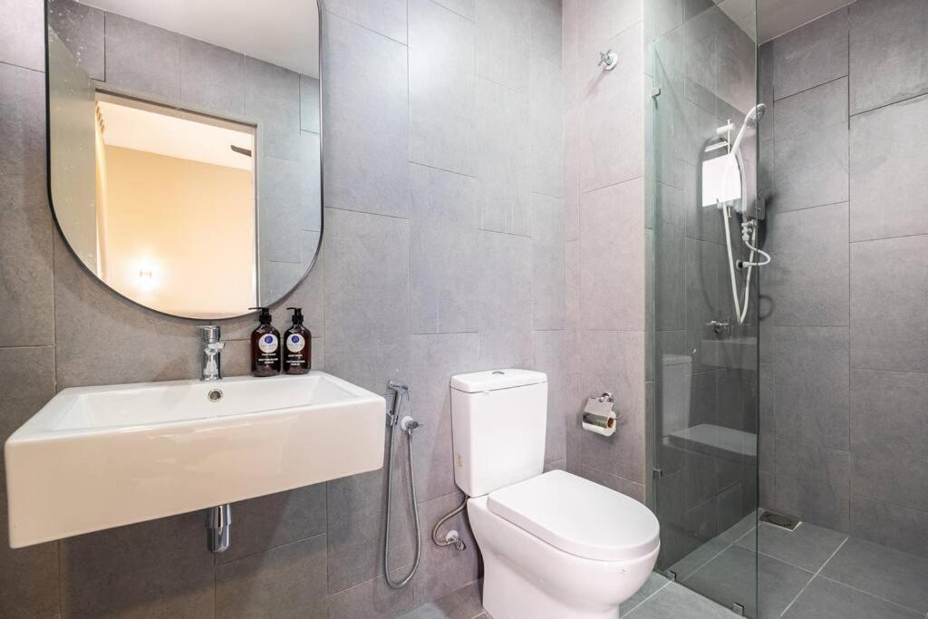 Sunlight 4BR 9pax MVertica Sunway Velocity Mall