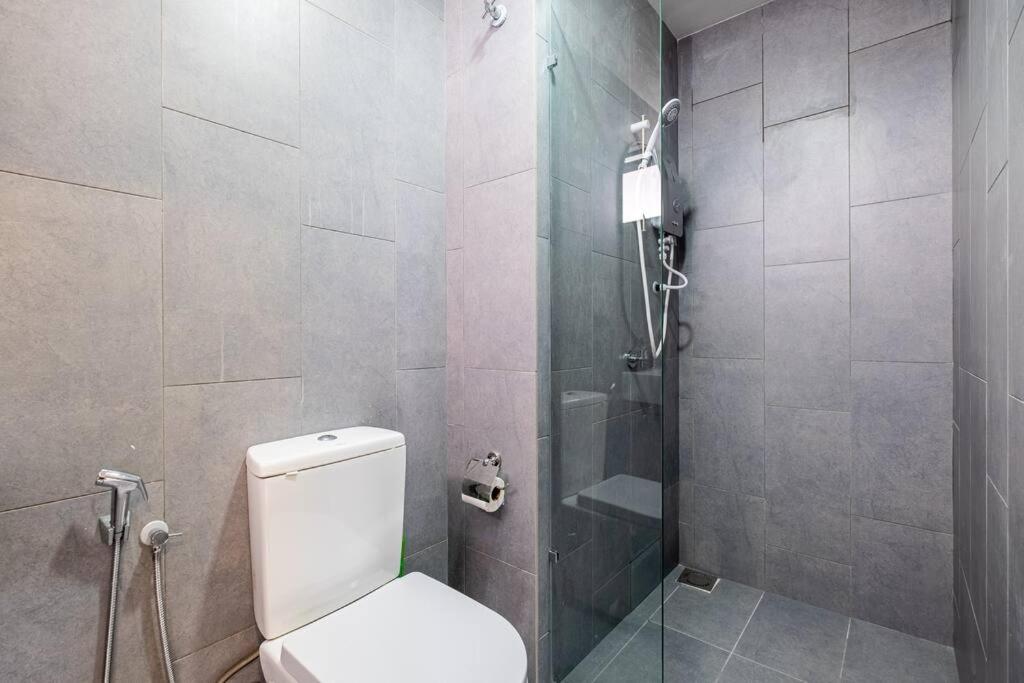 Sunlight 4BR 9pax MVertica Sunway Velocity Mall