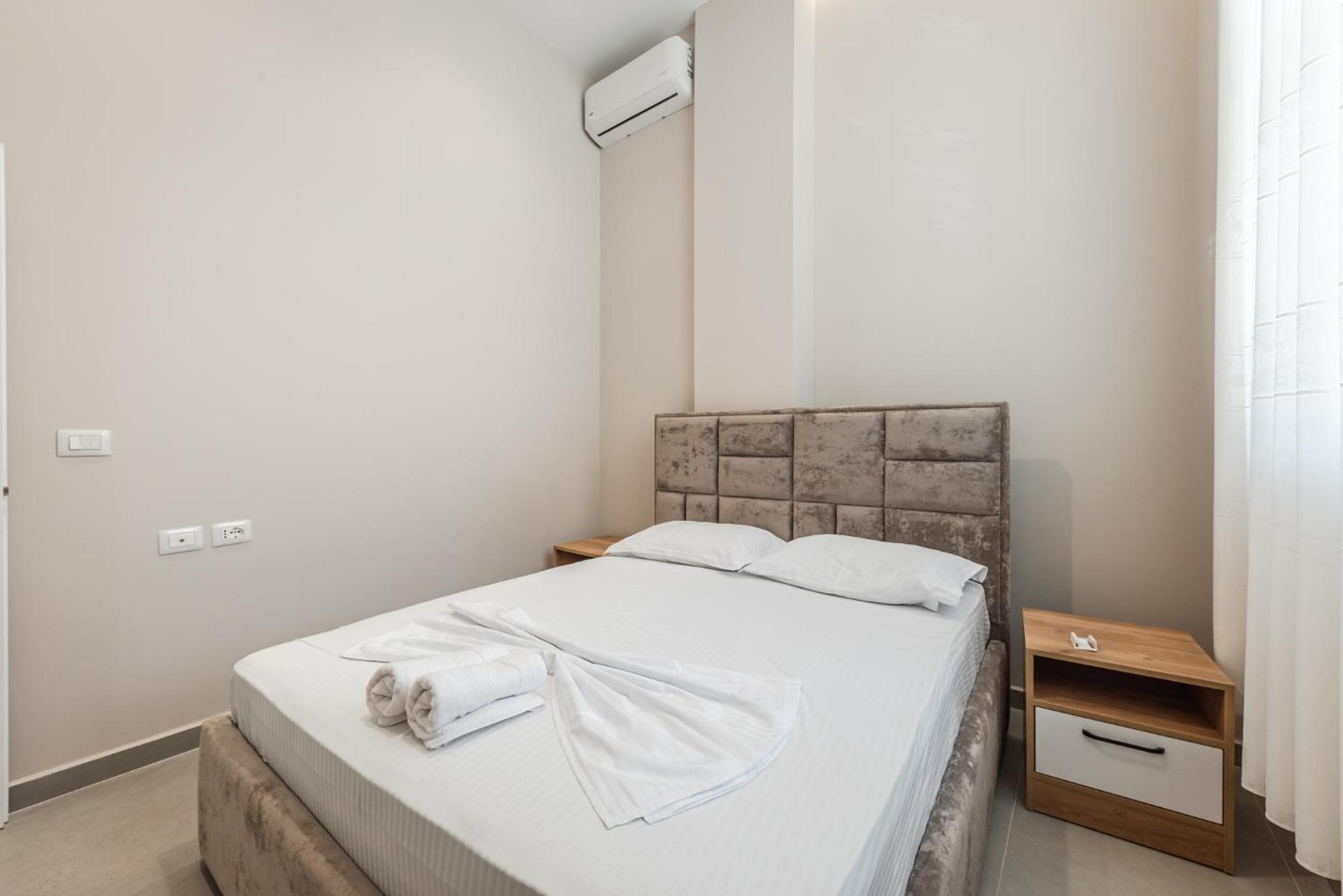 Summer Apartments D&A