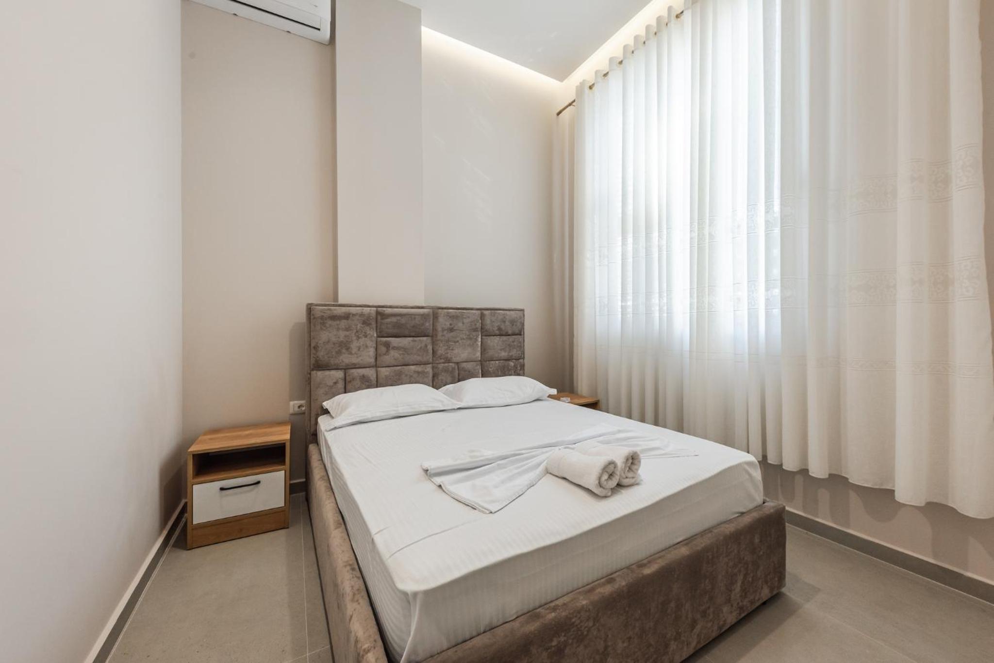 Summer Apartments D&A