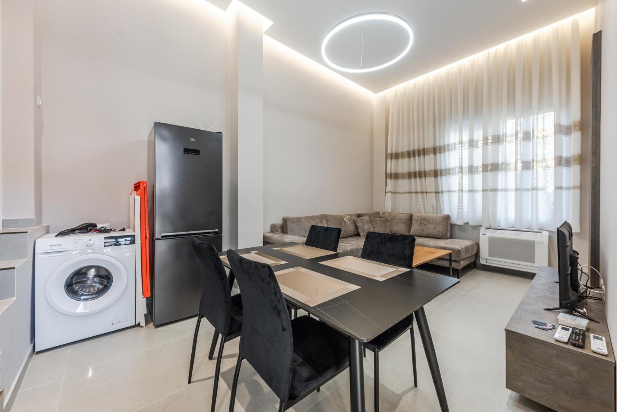 Summer Apartments D&A