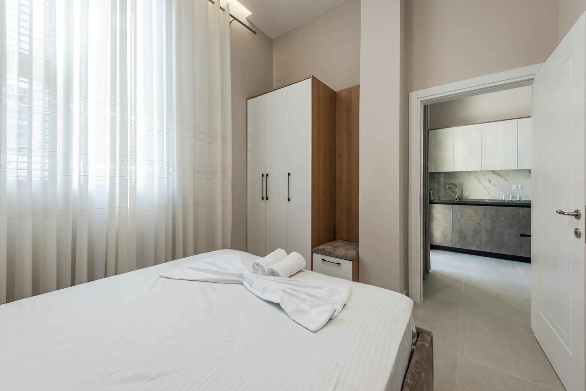 Summer Apartments D&A