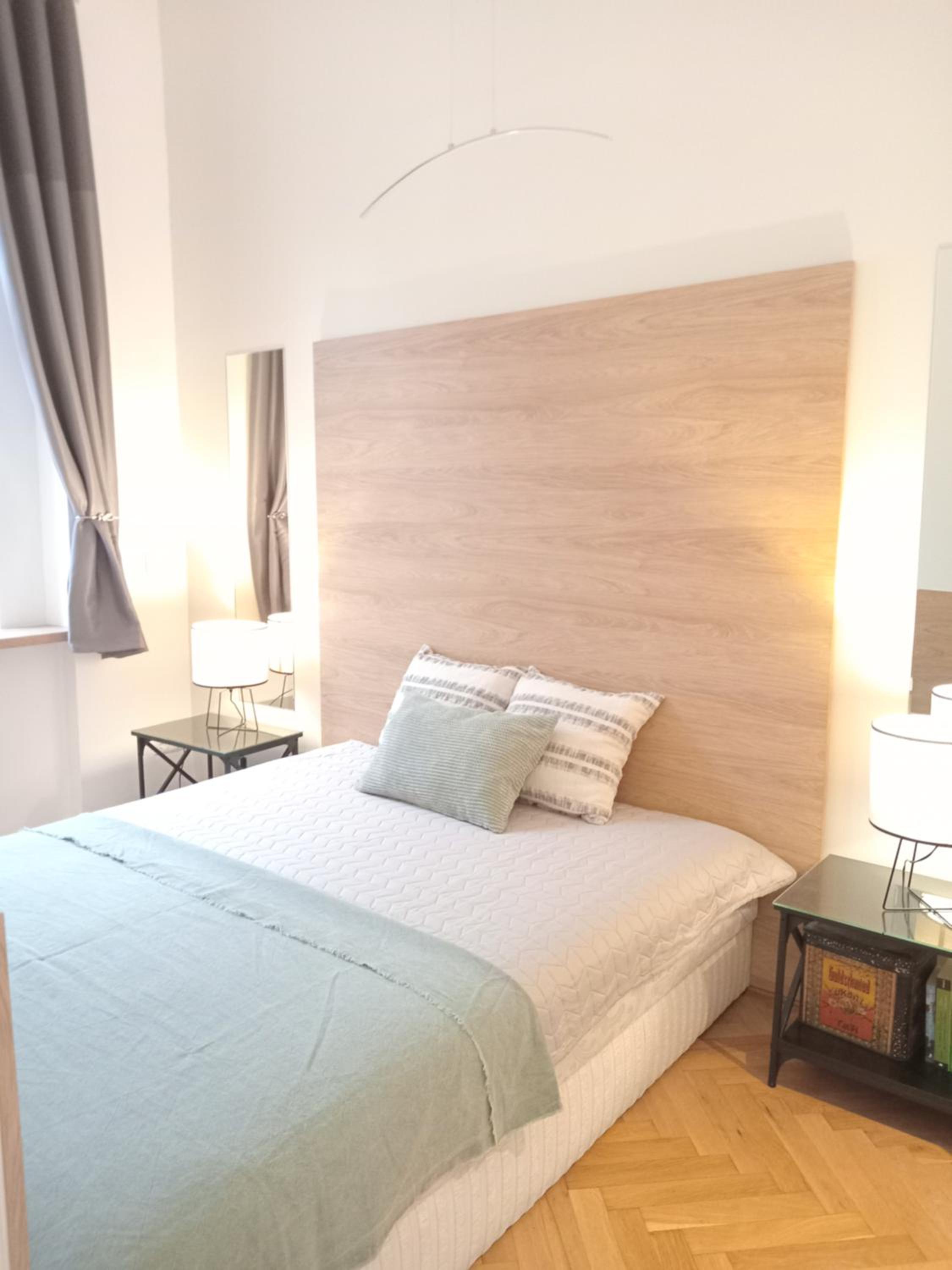 CastleHill1011- FREE parking and AC by Fishermans Bastion view 2
