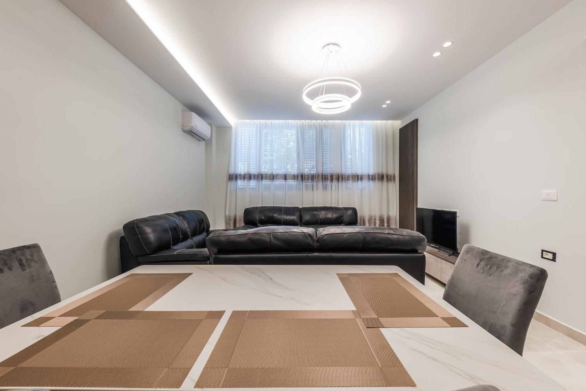 Summer Apartments D&A