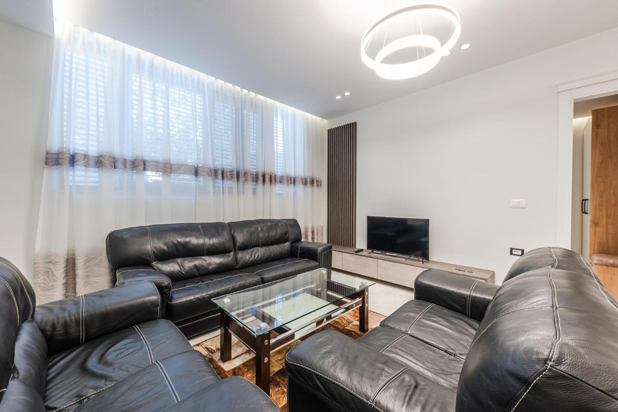 Summer Apartments D&A