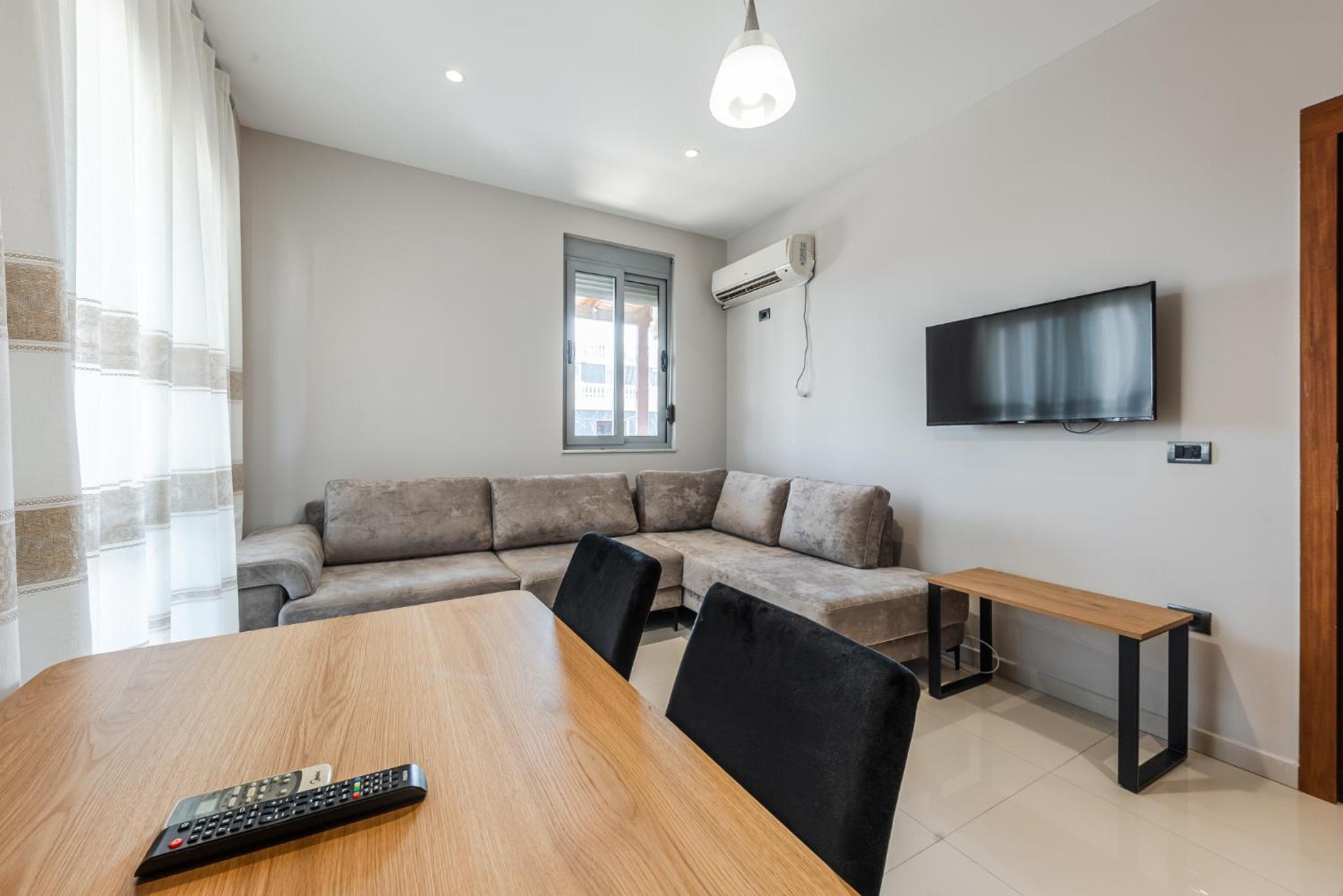 Summer Apartments D&A