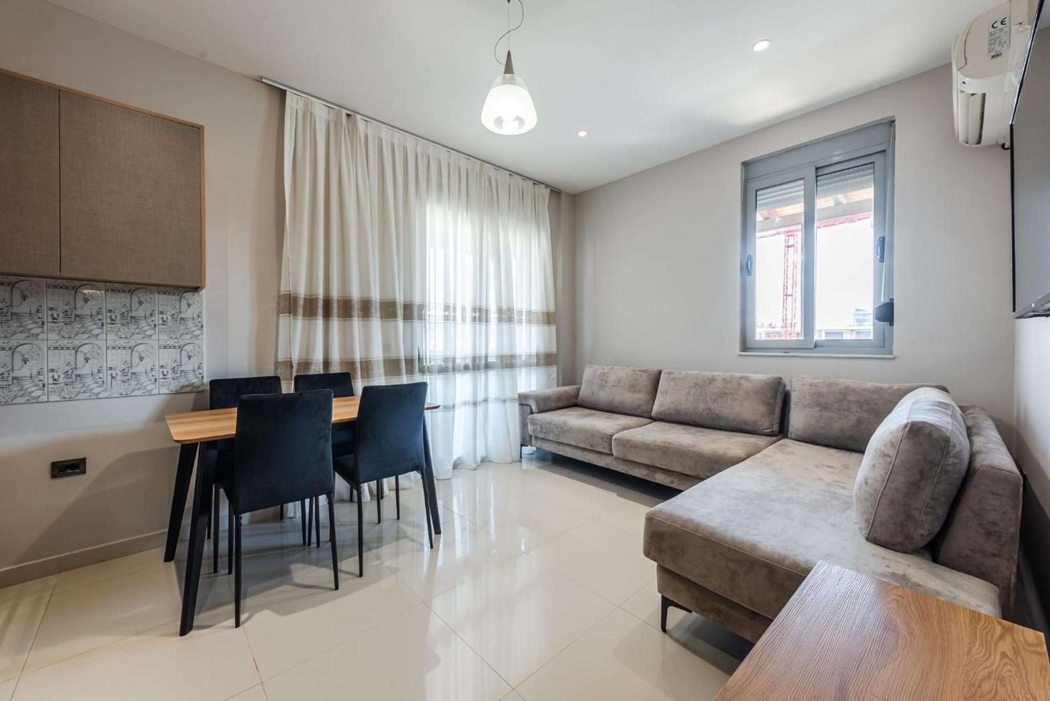 Summer Apartments D&A