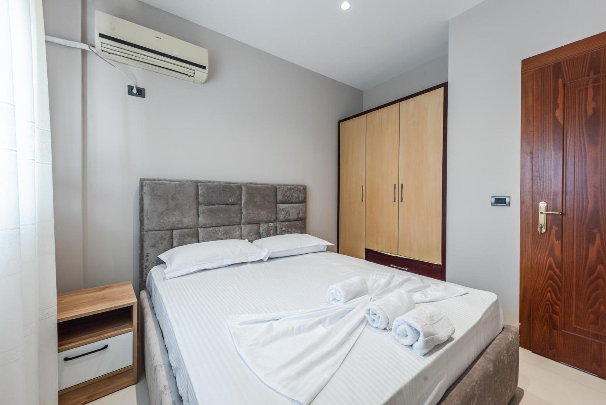 Summer Apartments D&A