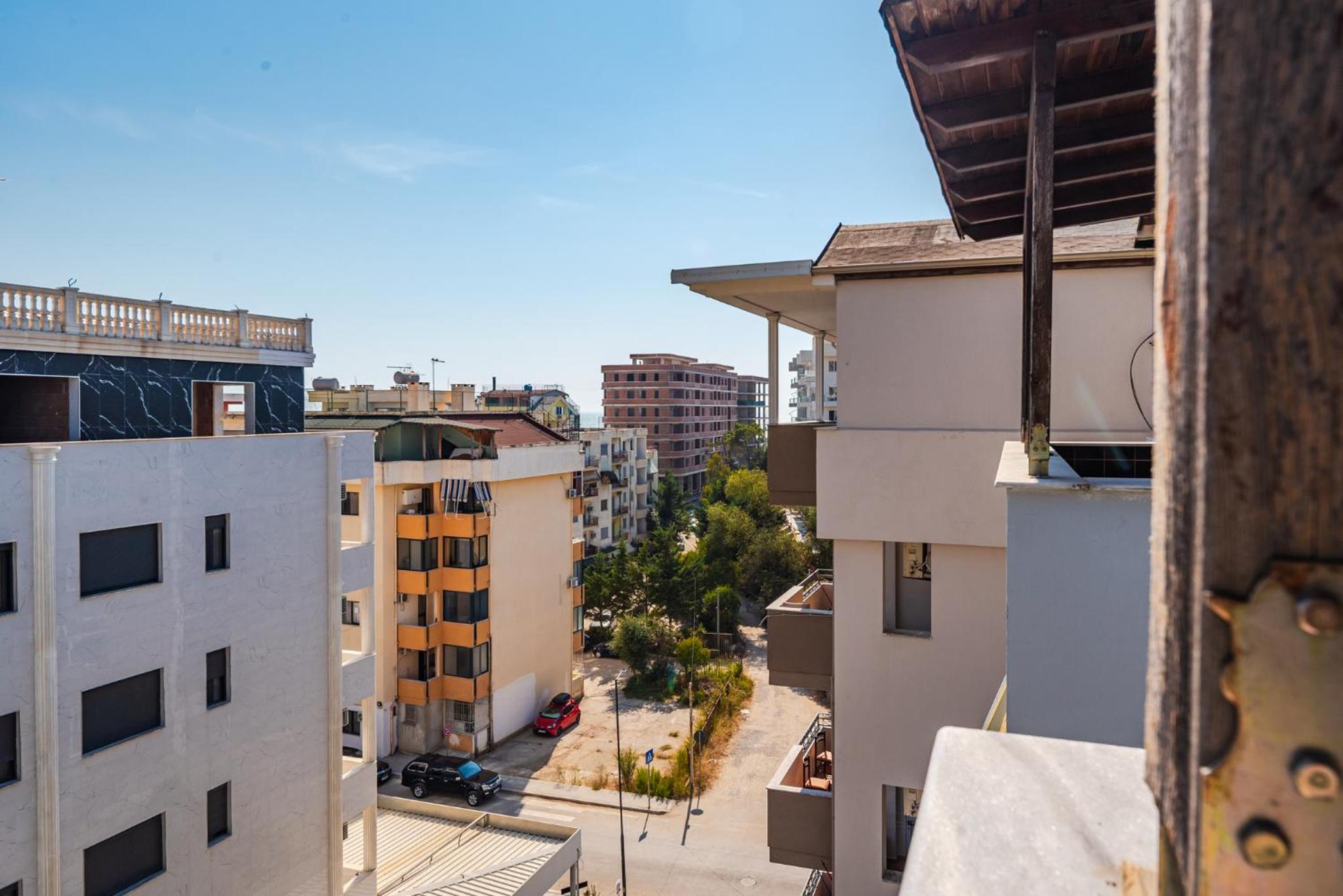 Summer Apartments D&A