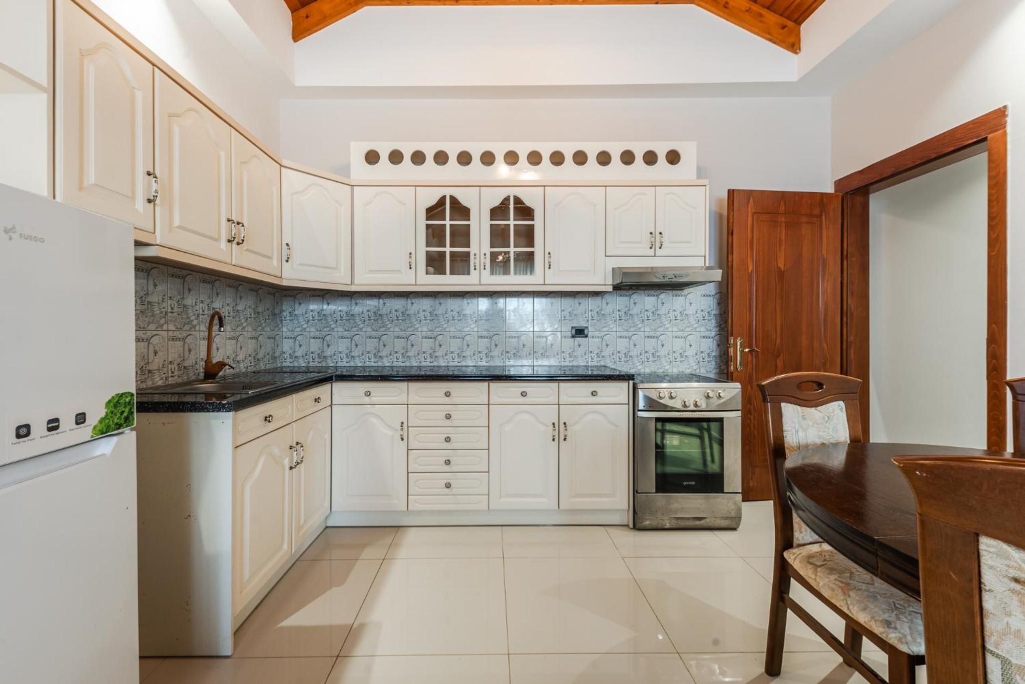 Summer Apartments D&A