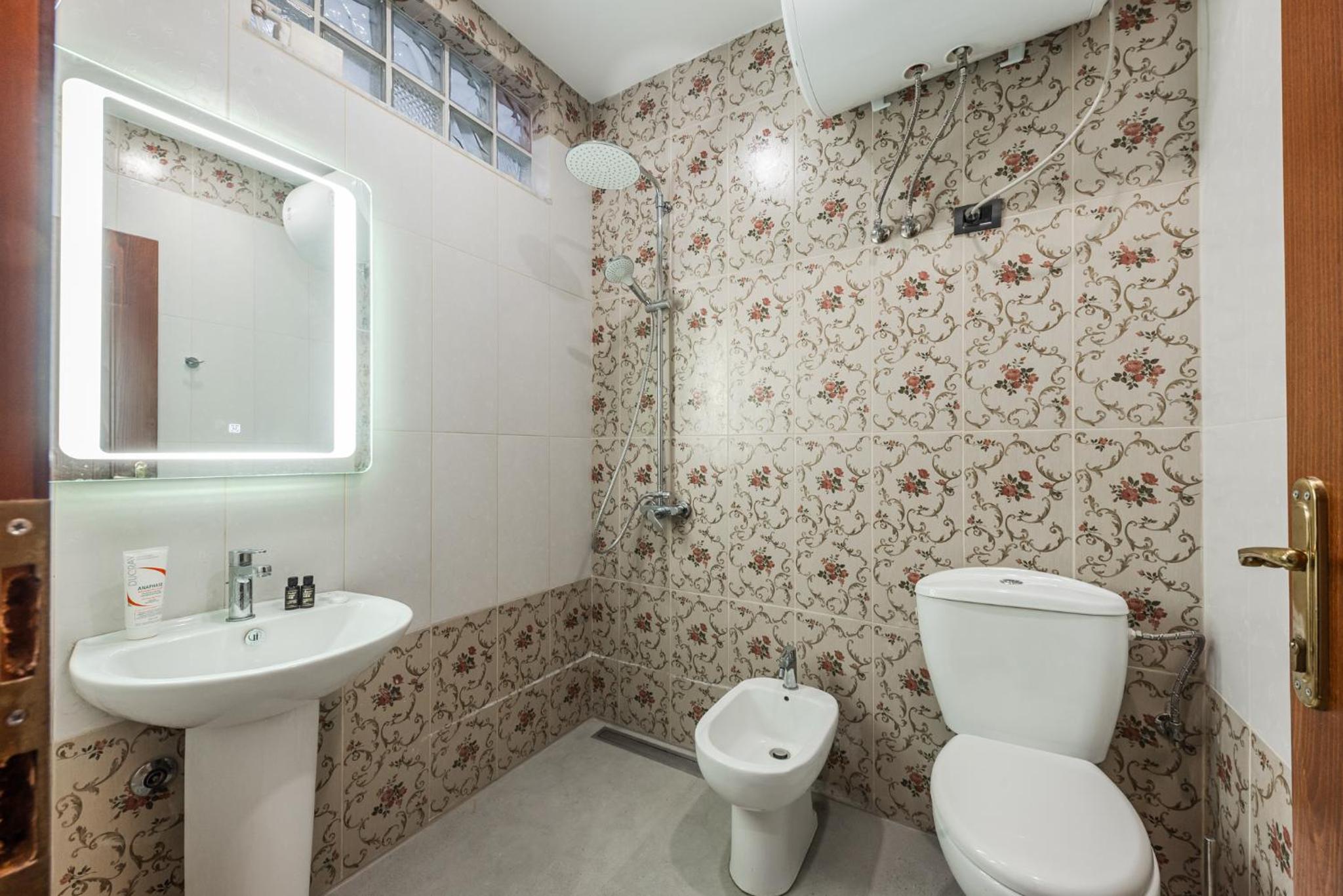 Summer Apartments D&A