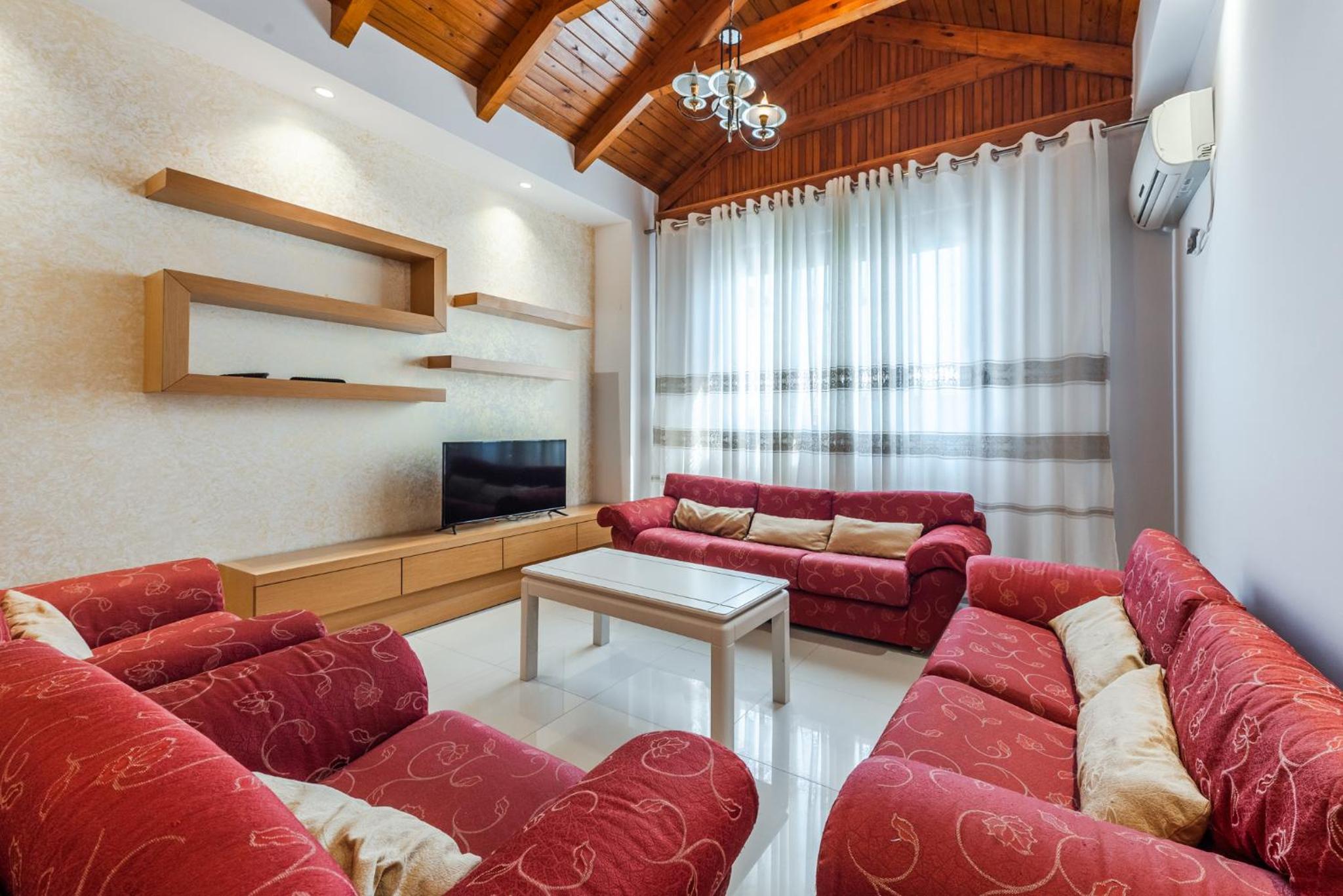 Summer Apartments D&A