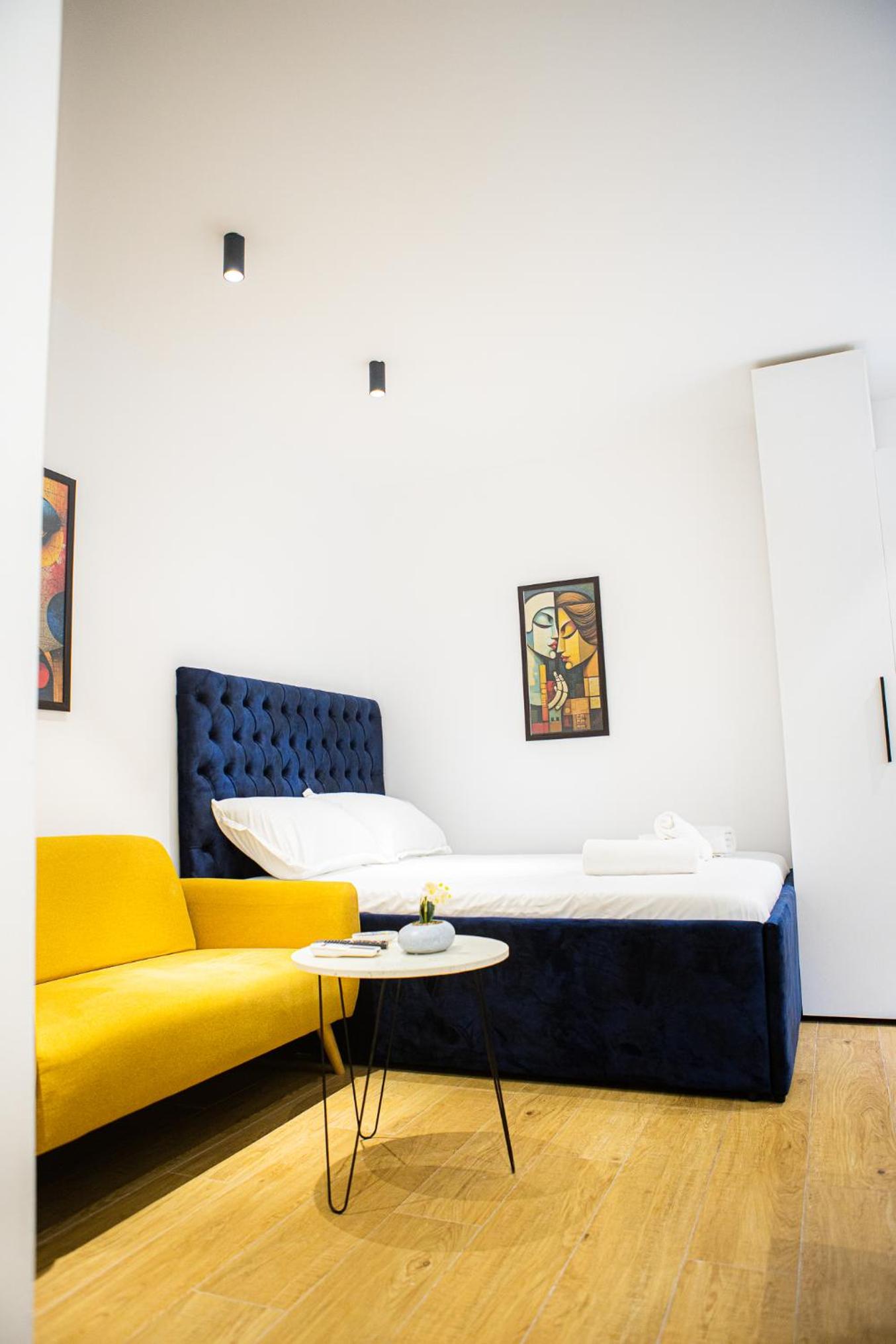 Matisse No16 - City Center Studio