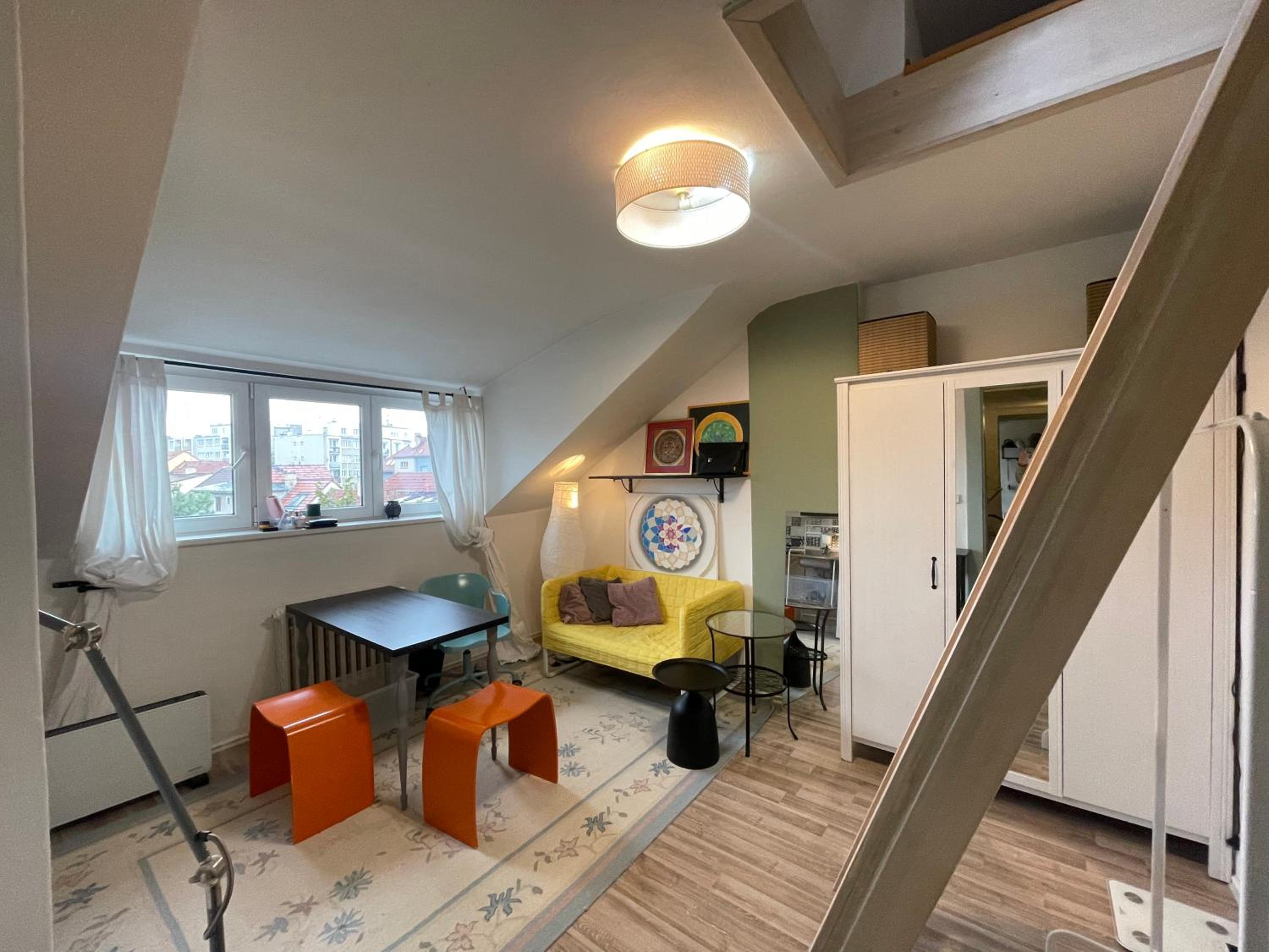 Flat with heart and art nearby centre of the Prague