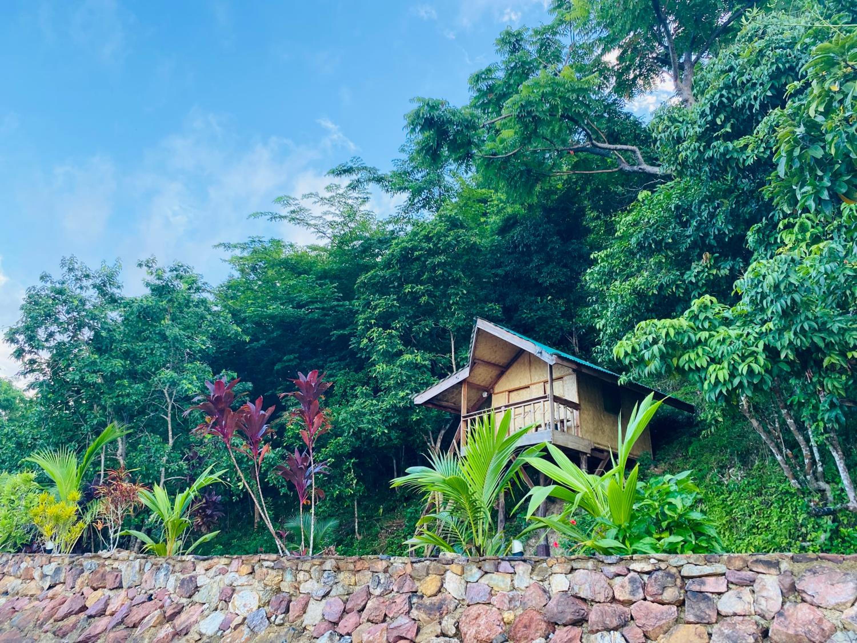 Martins Ocam-Ocam Cottages view 4
