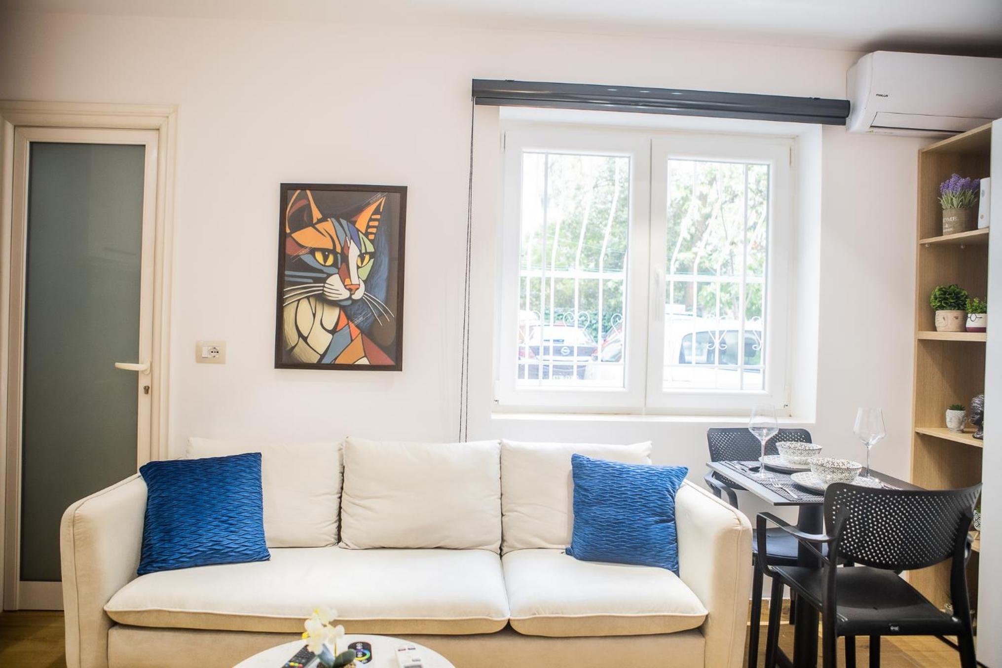 Matisse No17 - City Center Studio