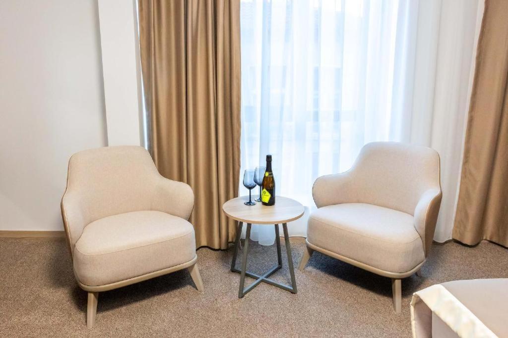 Evelin Deluxe House