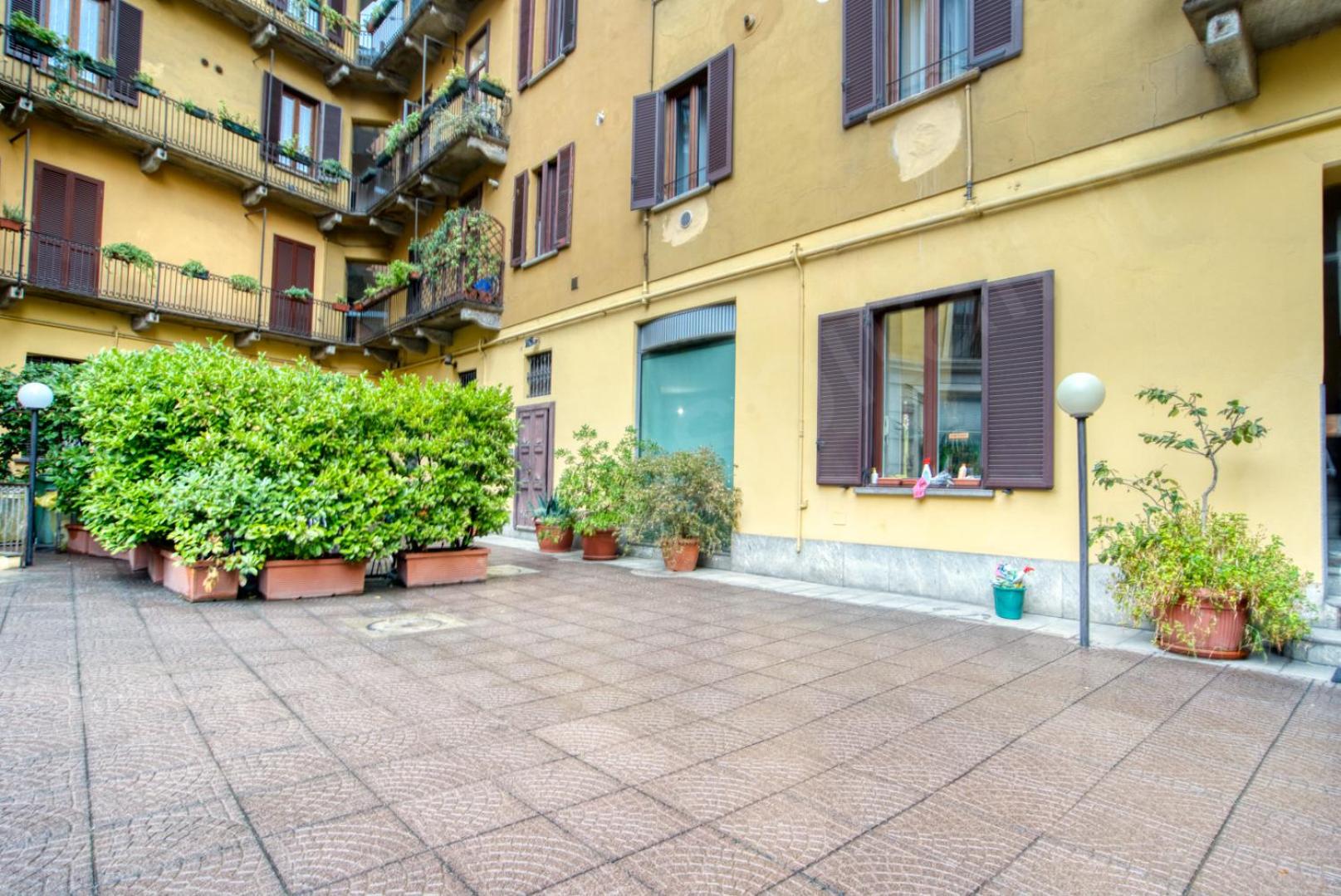 GuestHost - DeAngeli Nest romantico bilocale di design in zona De Angeli, rinnovato e accessoriato