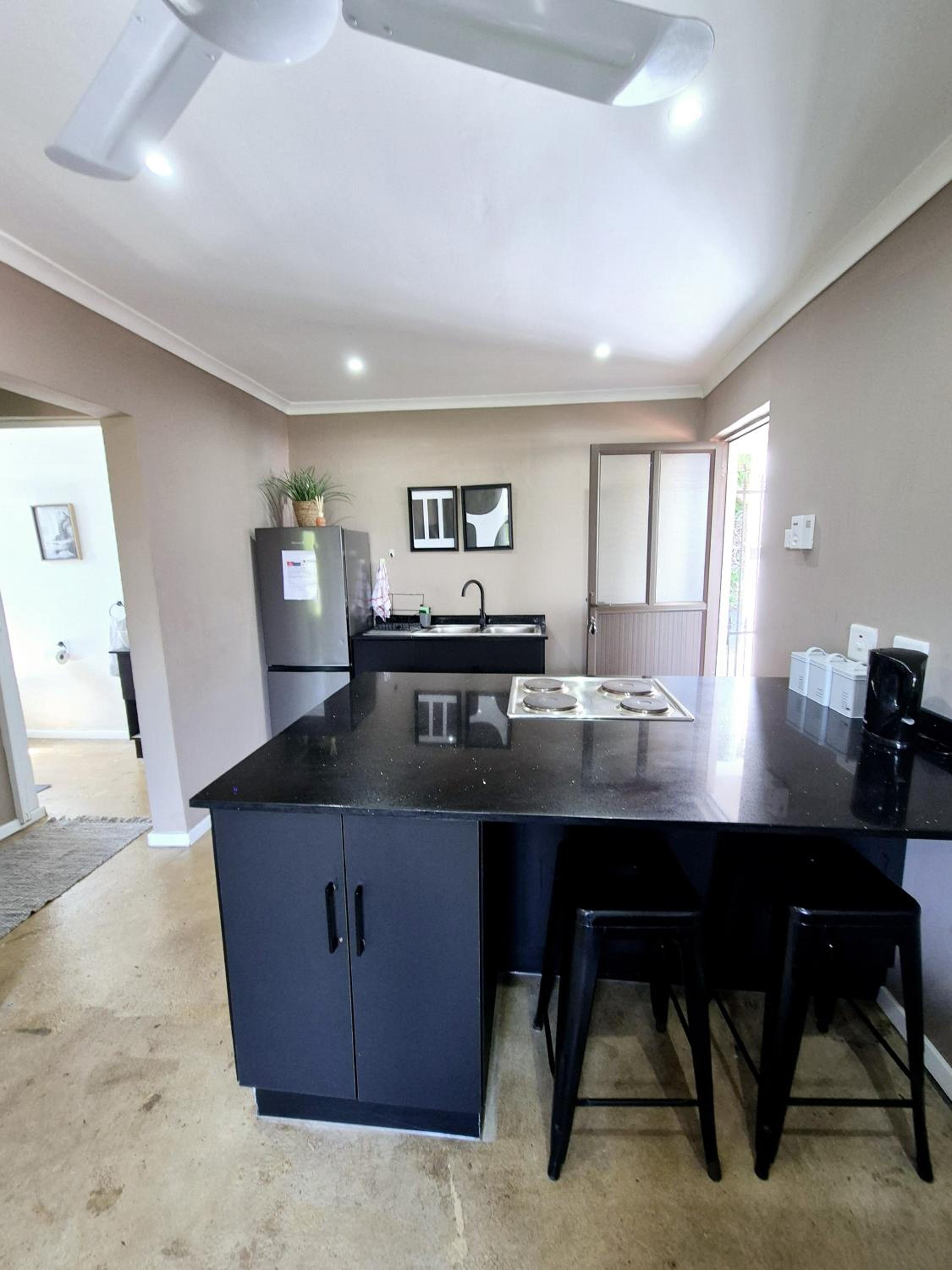 1 Bedroom Apartment - Unit 1 loadshedding free view 3