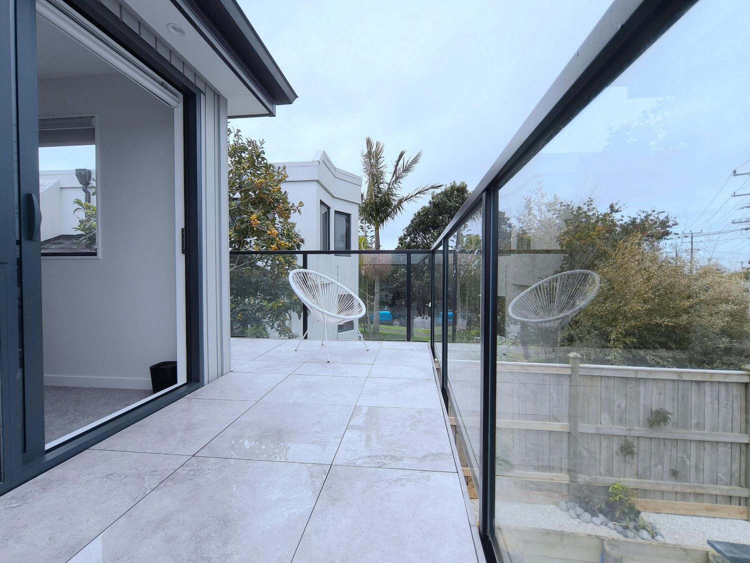 Stylish Family Retreat in Hillcrest Spa 4 Bedroom and Playroom