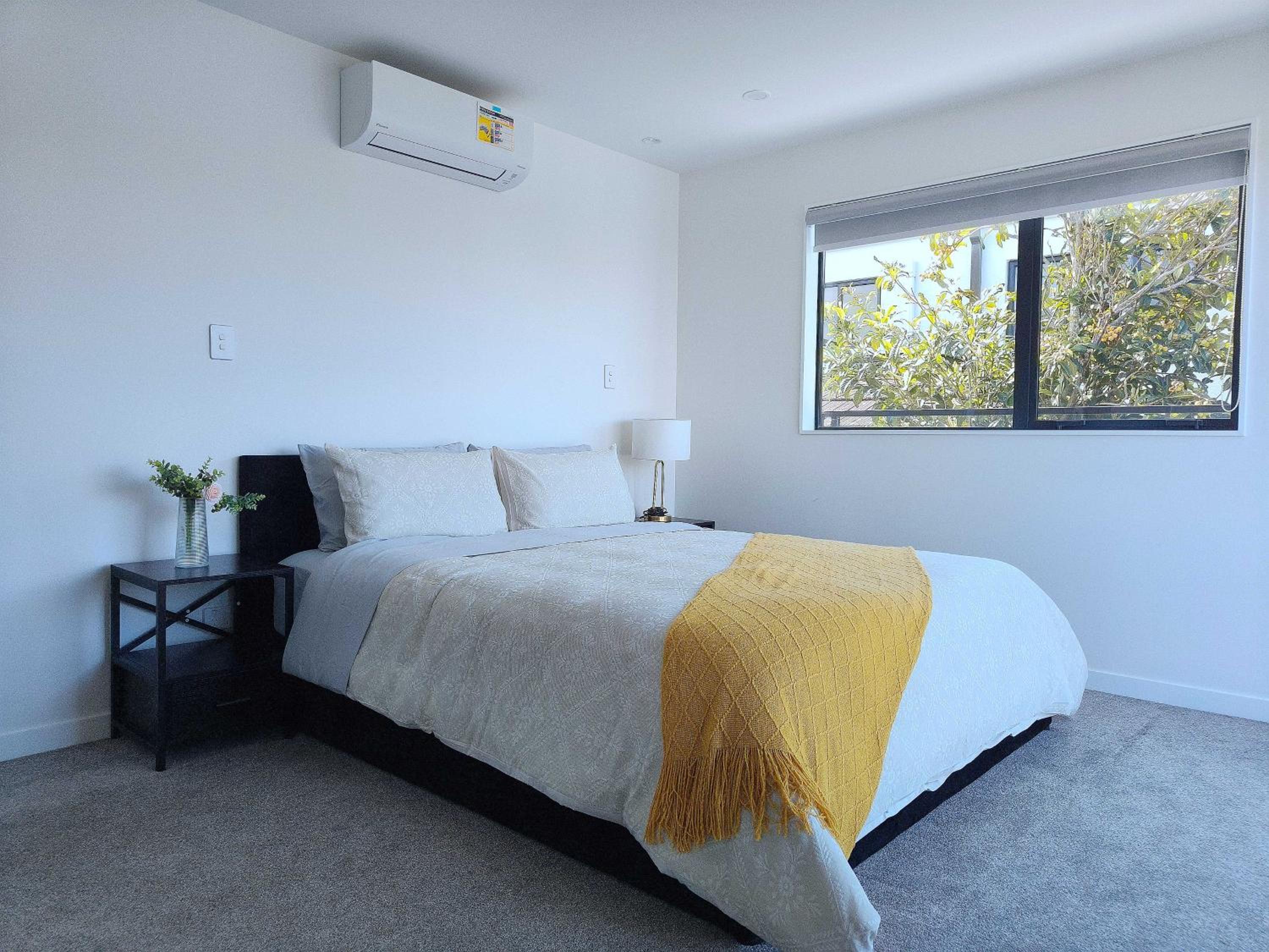 Stylish Family Retreat in Hillcrest Spa 4 Bedroom and Playroom