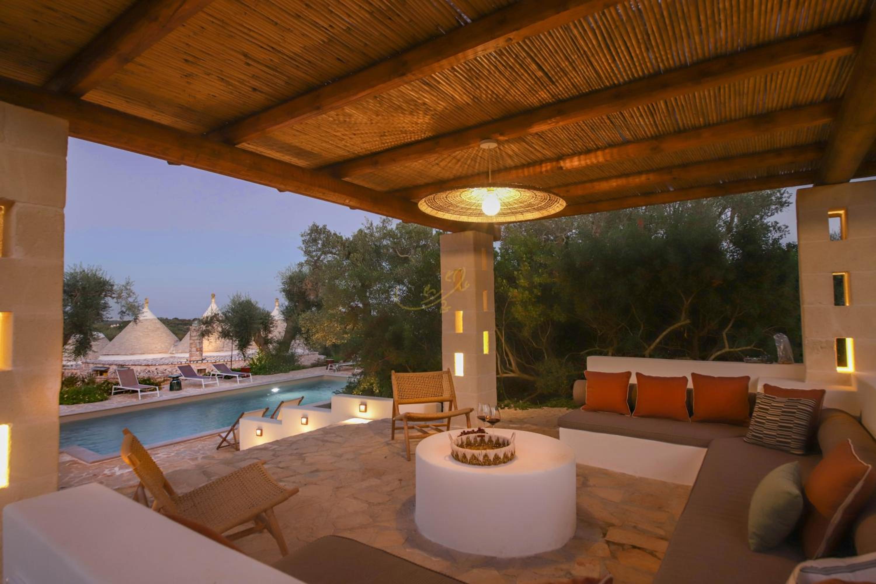 TD Trulli Amabilia Design Luxury Trulli with Pool view 2