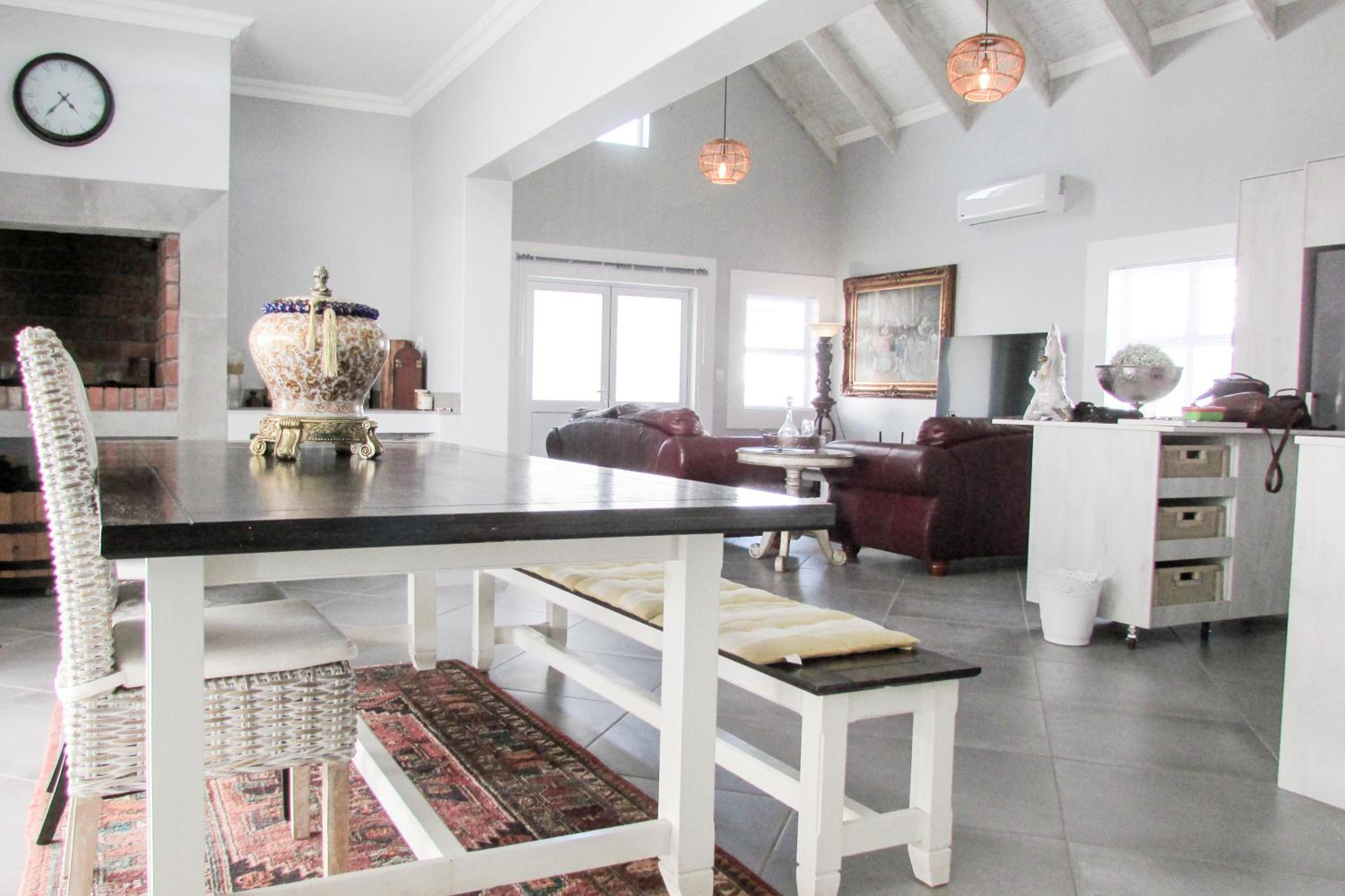 Lampies Bay Hideaway Close to the Shore