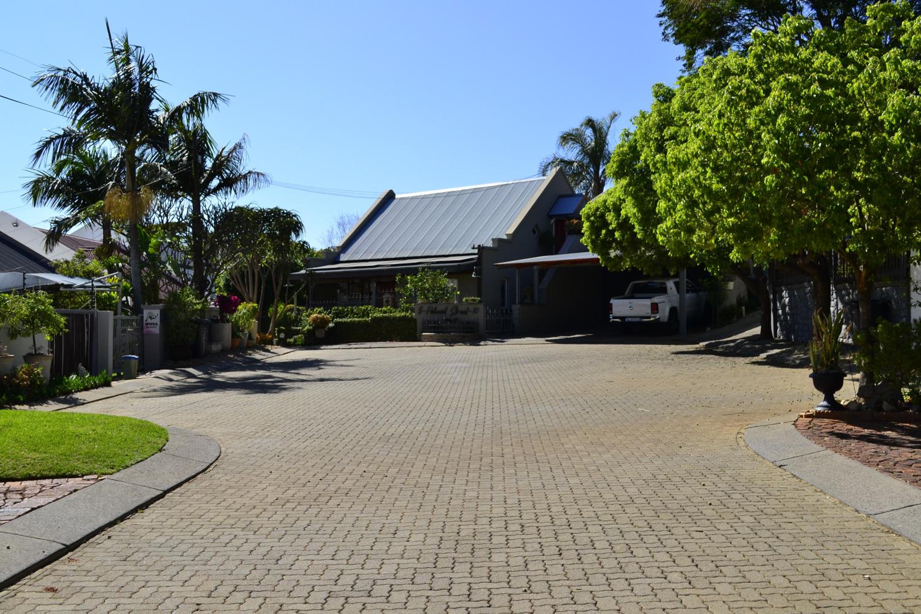 Zebra Cottage view 4