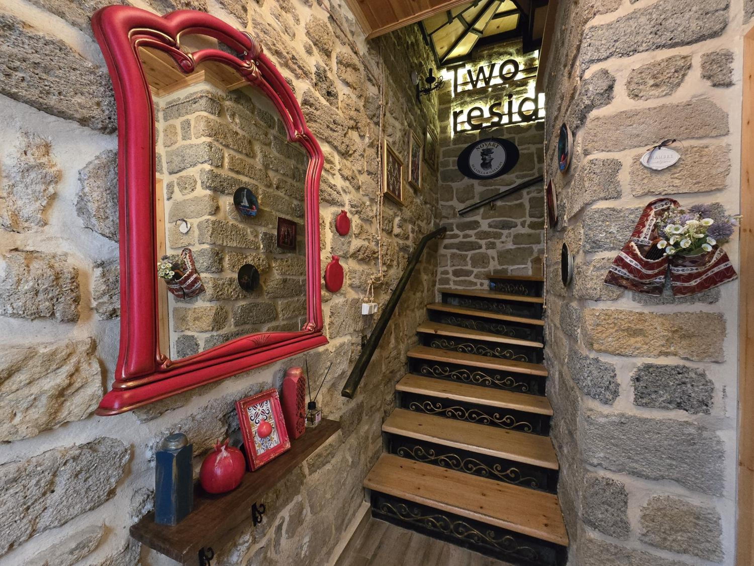 Sazeli Boutique Hotel