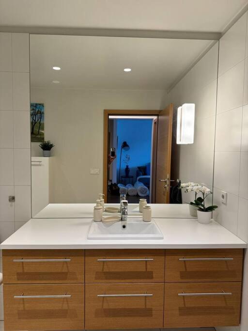 Comfort and Elegance in Downtown, Reykjavik view 5